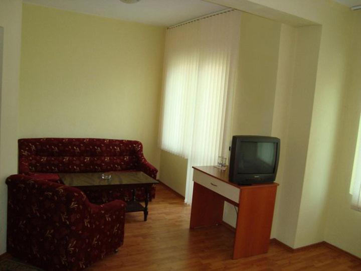 Studio with Sofa Bed - Photo 1
