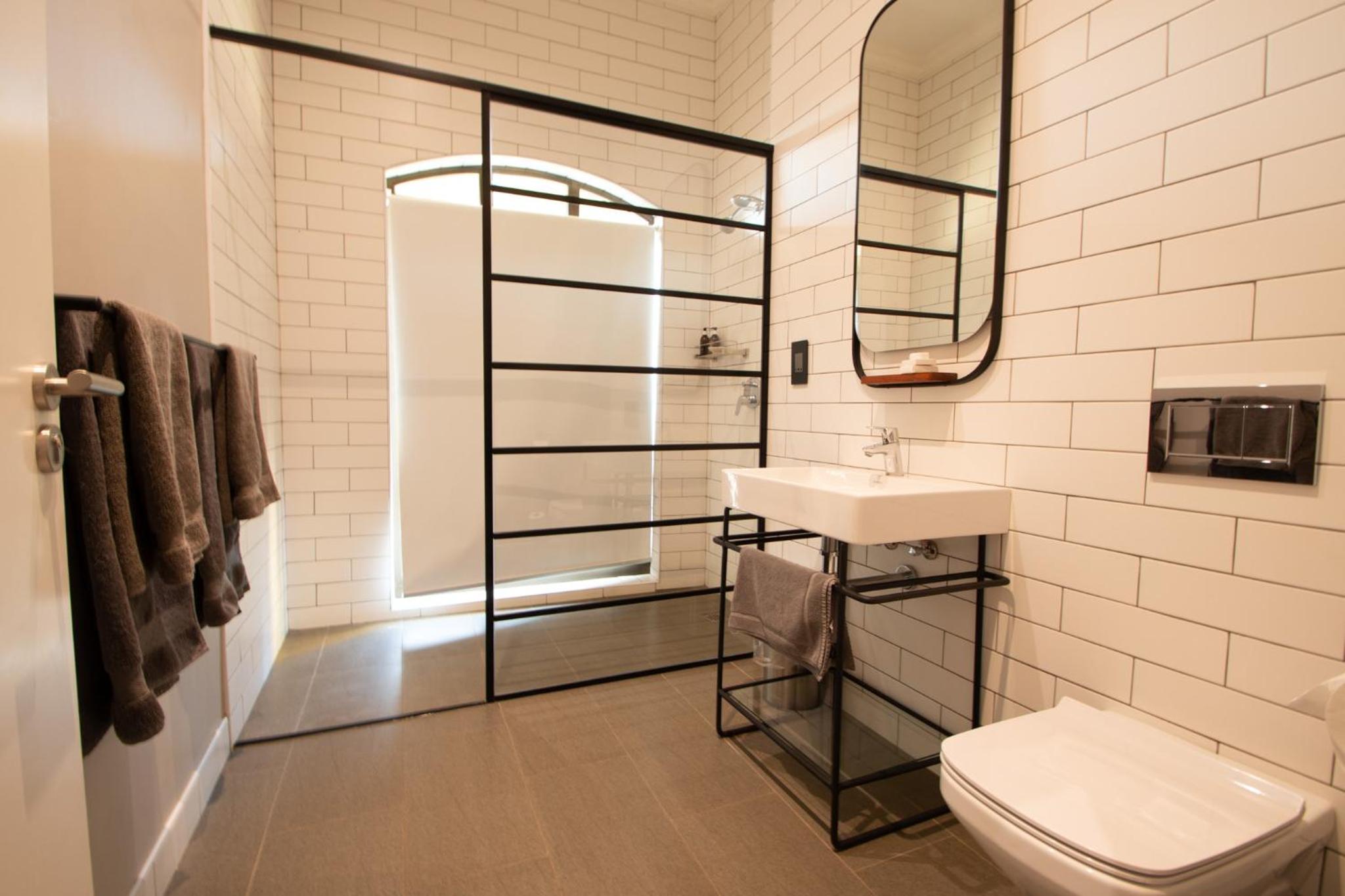 Superior Suite - Photo 5