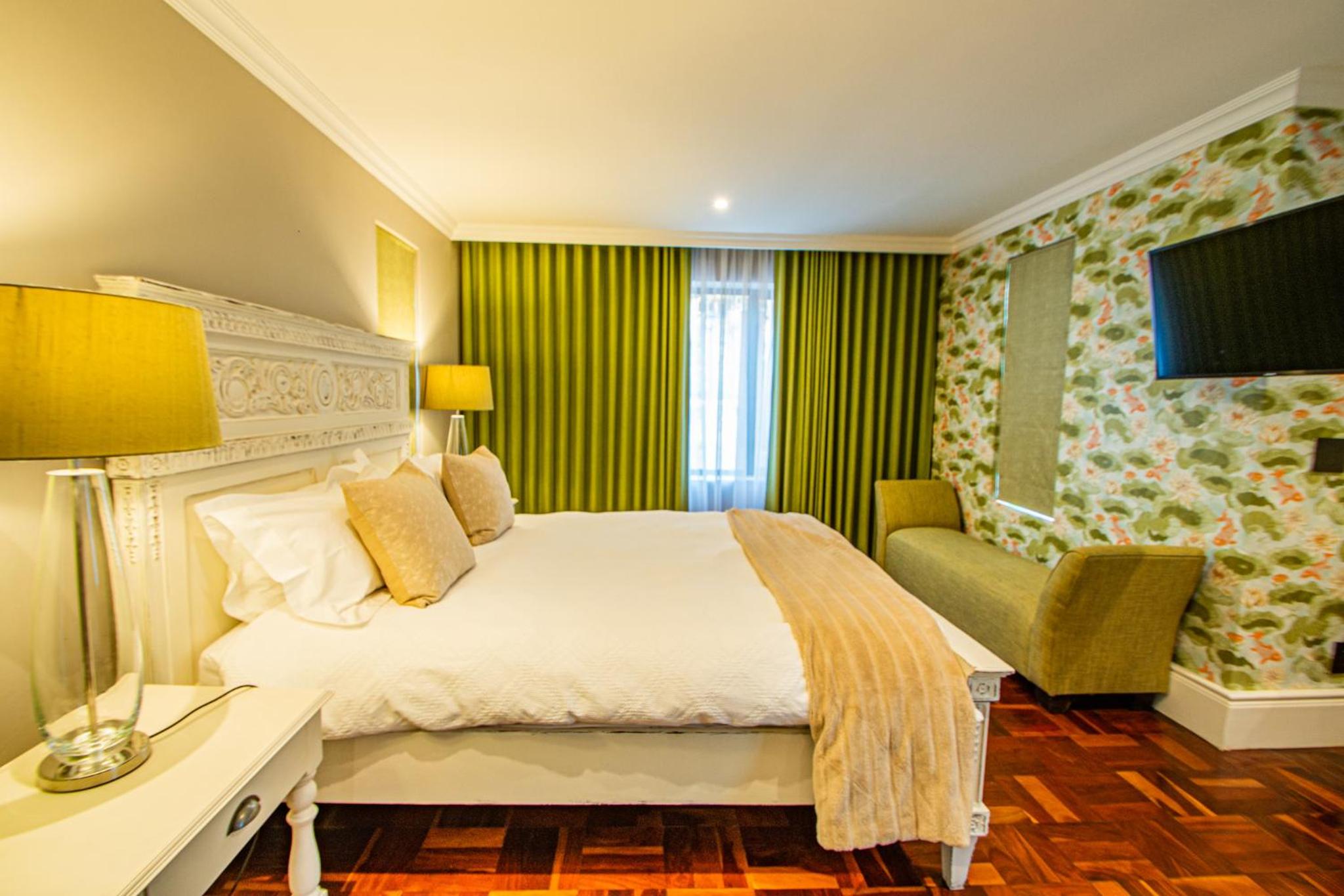 Superior Suite - Photo 2