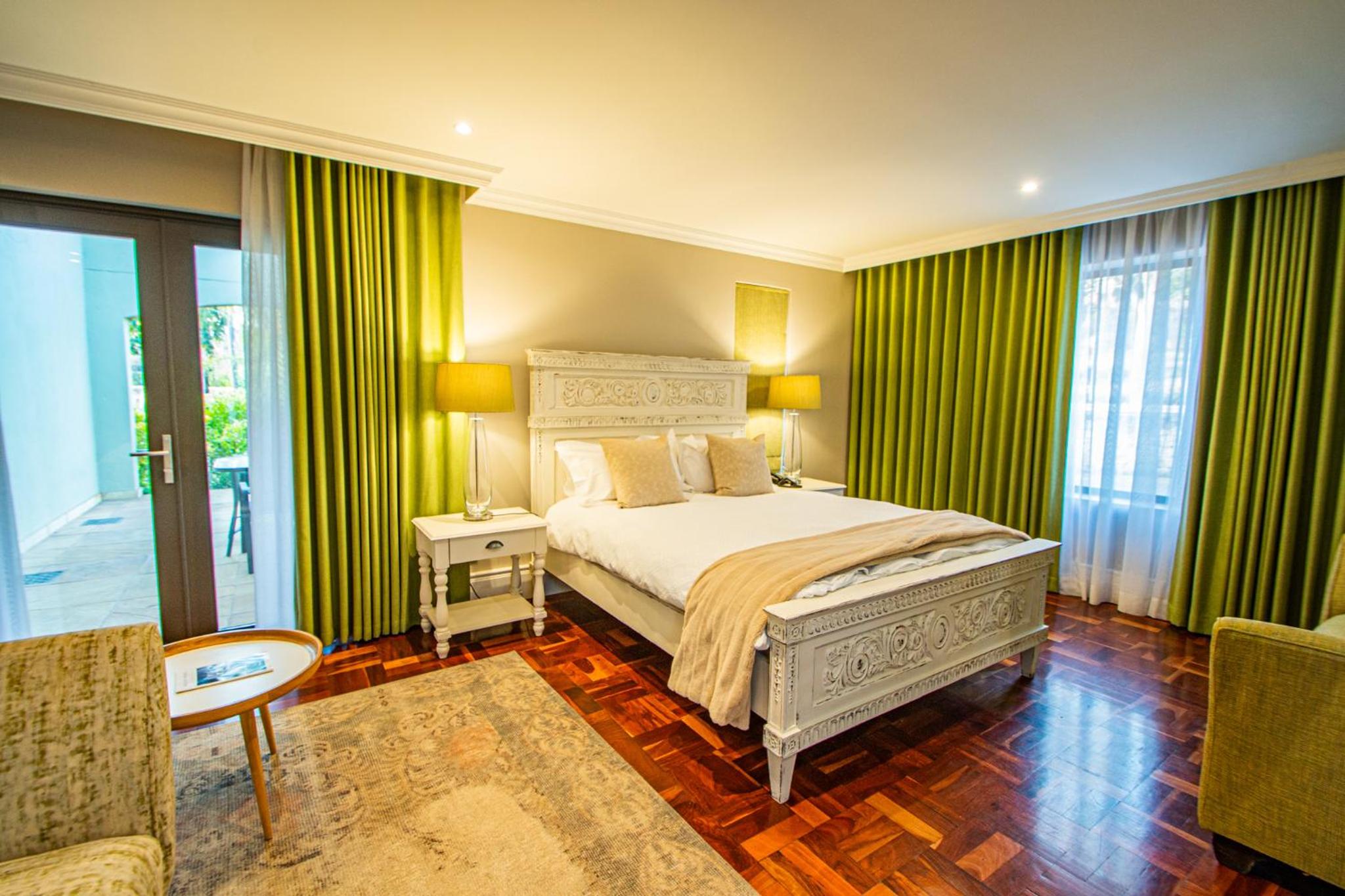 Superior Suite - Photo 21