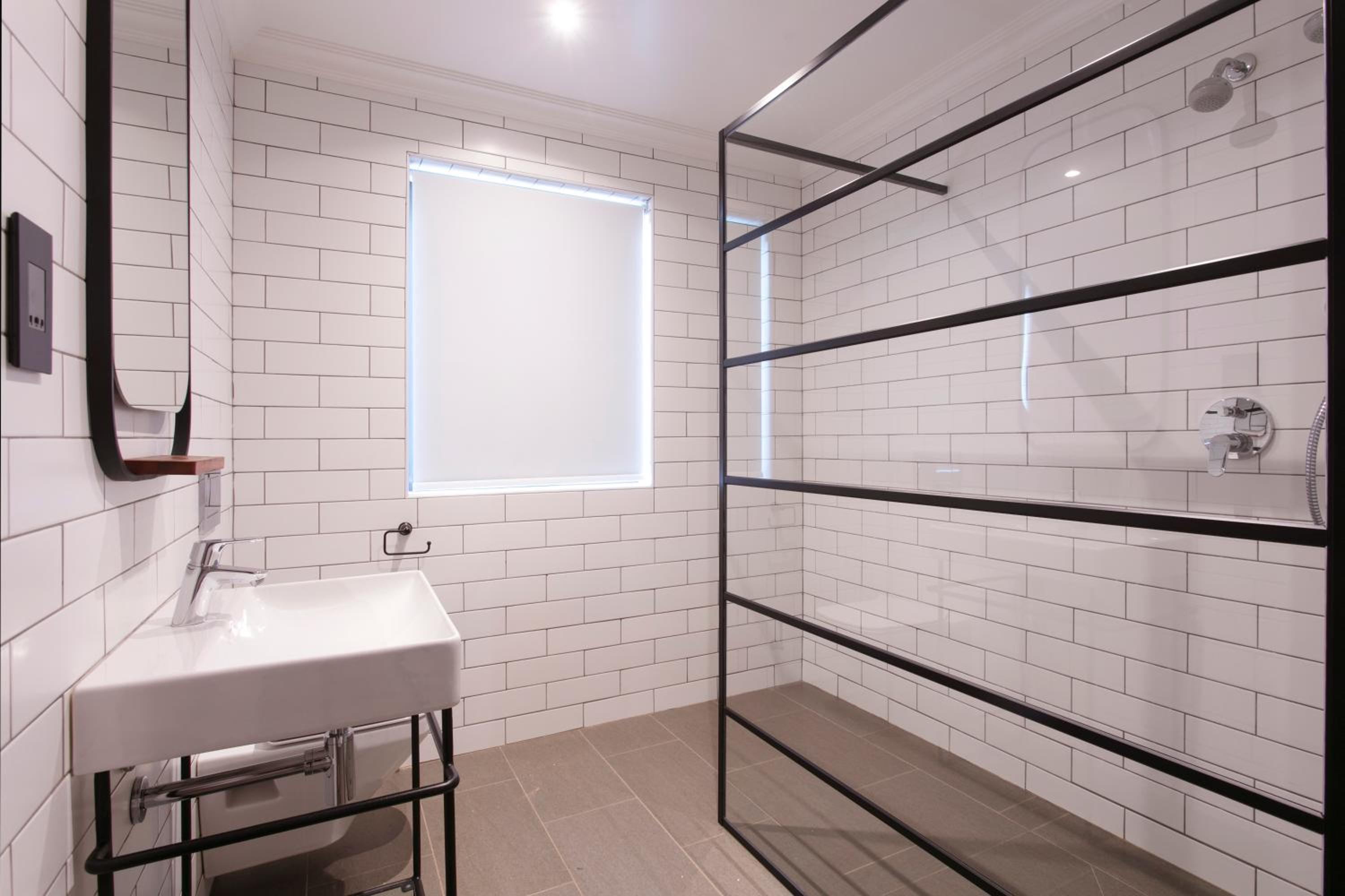 Superior Suite - Photo 8