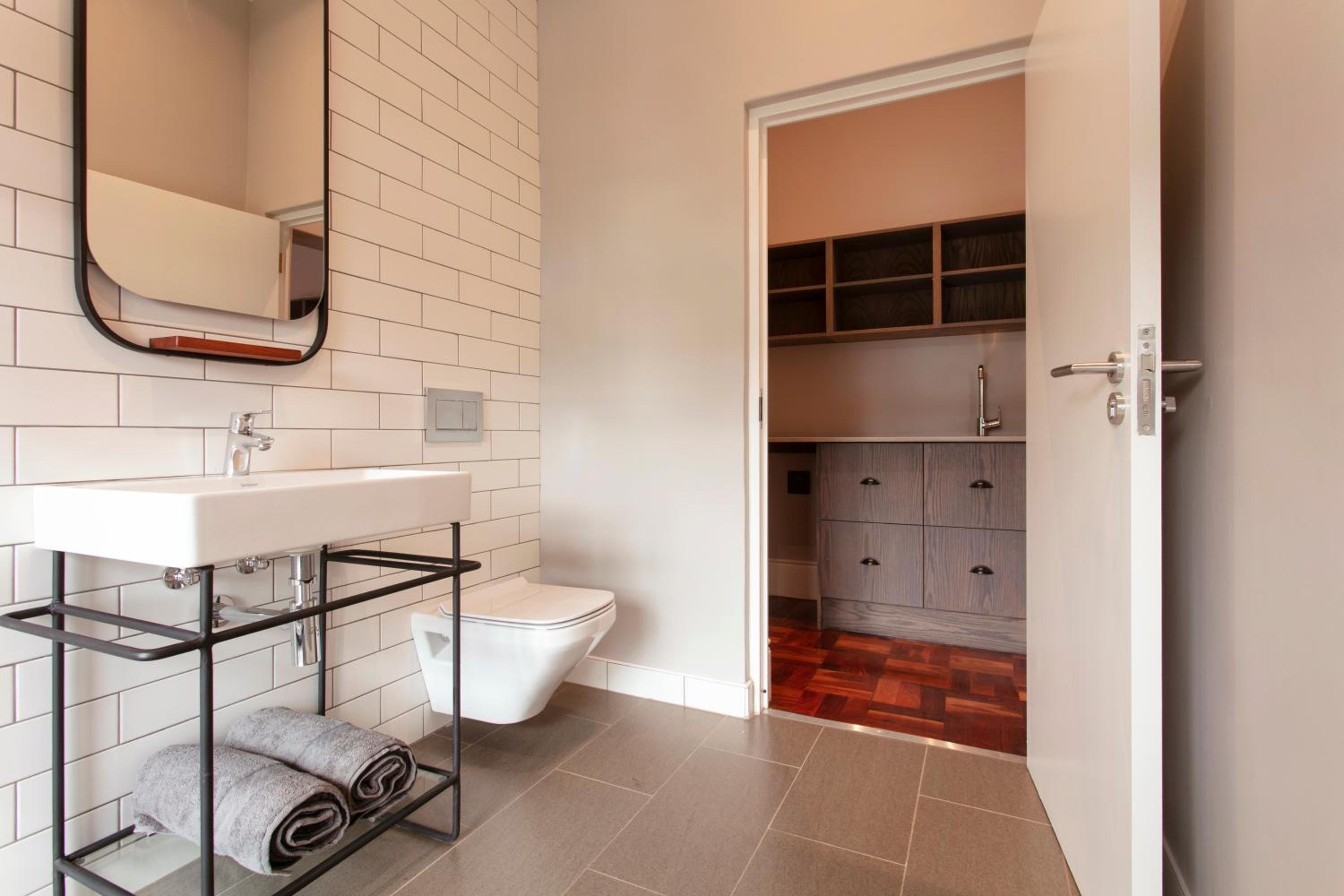 Superior Suite - Photo 20