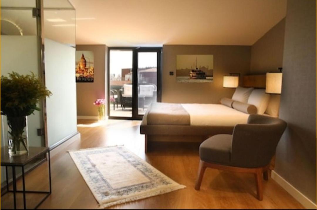Deluxe Suite photo 1