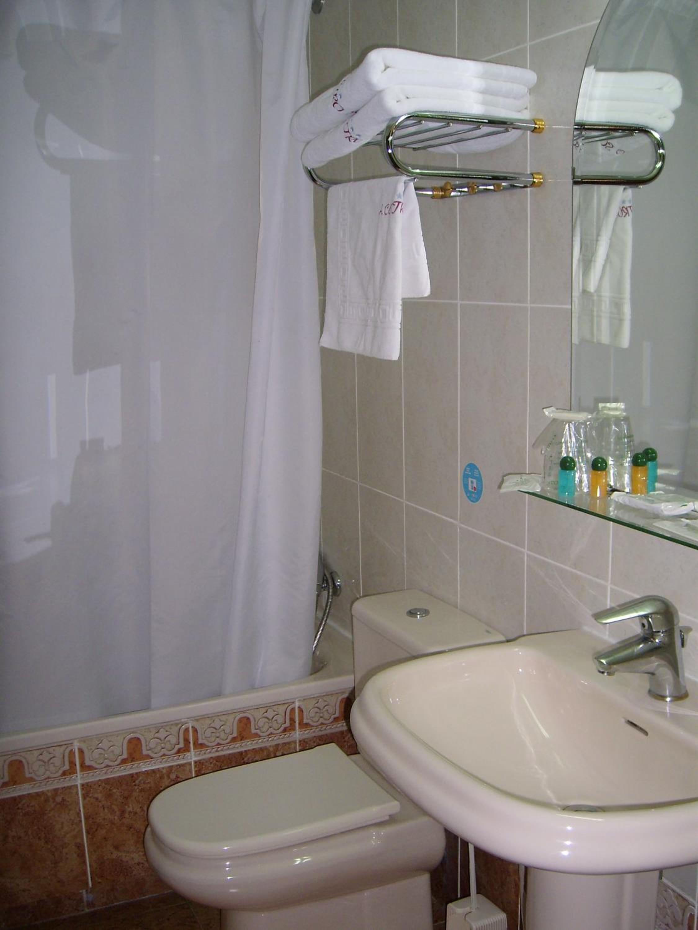 Single Room photo 3