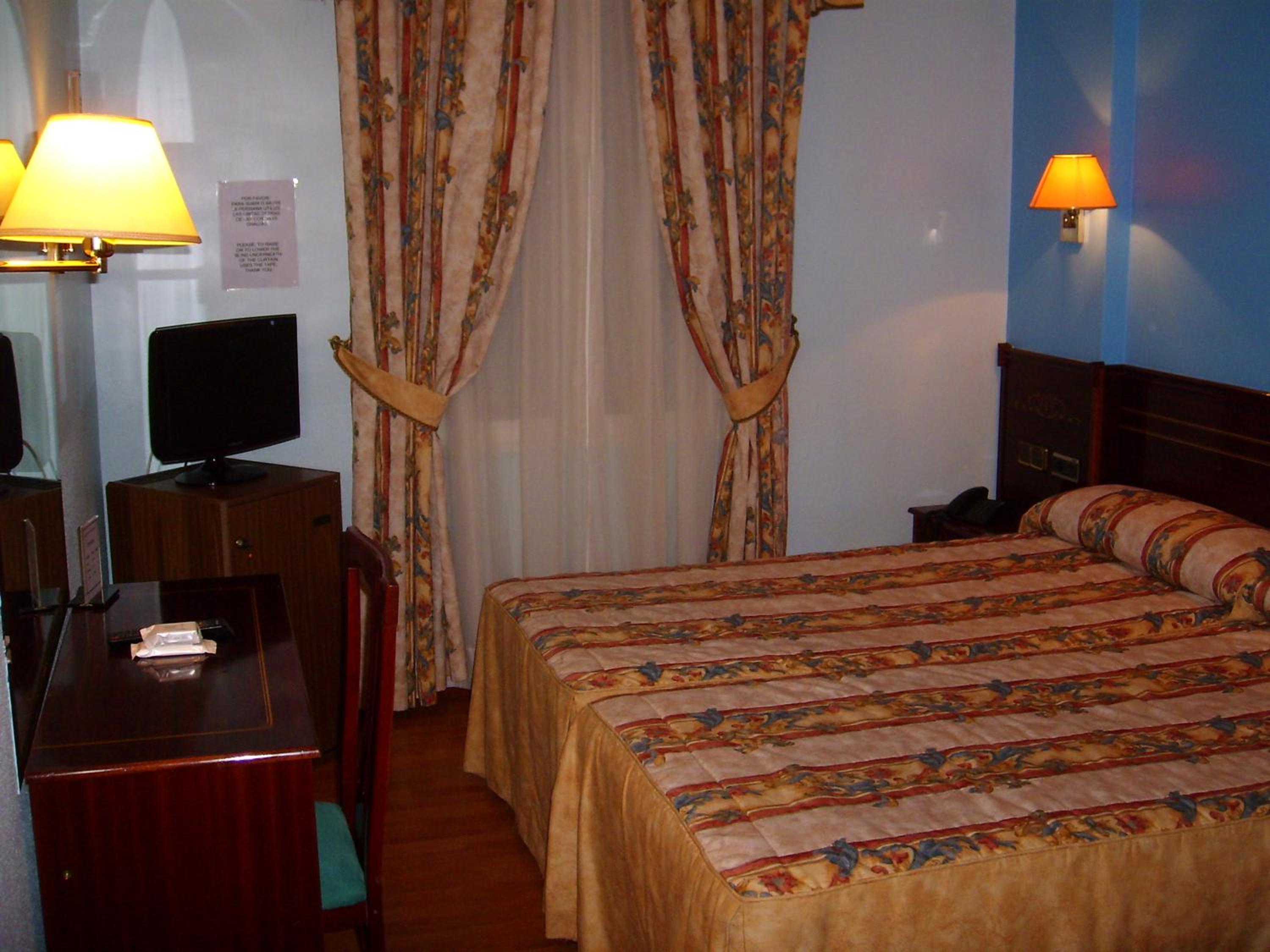 Double or Twin Room photo 2