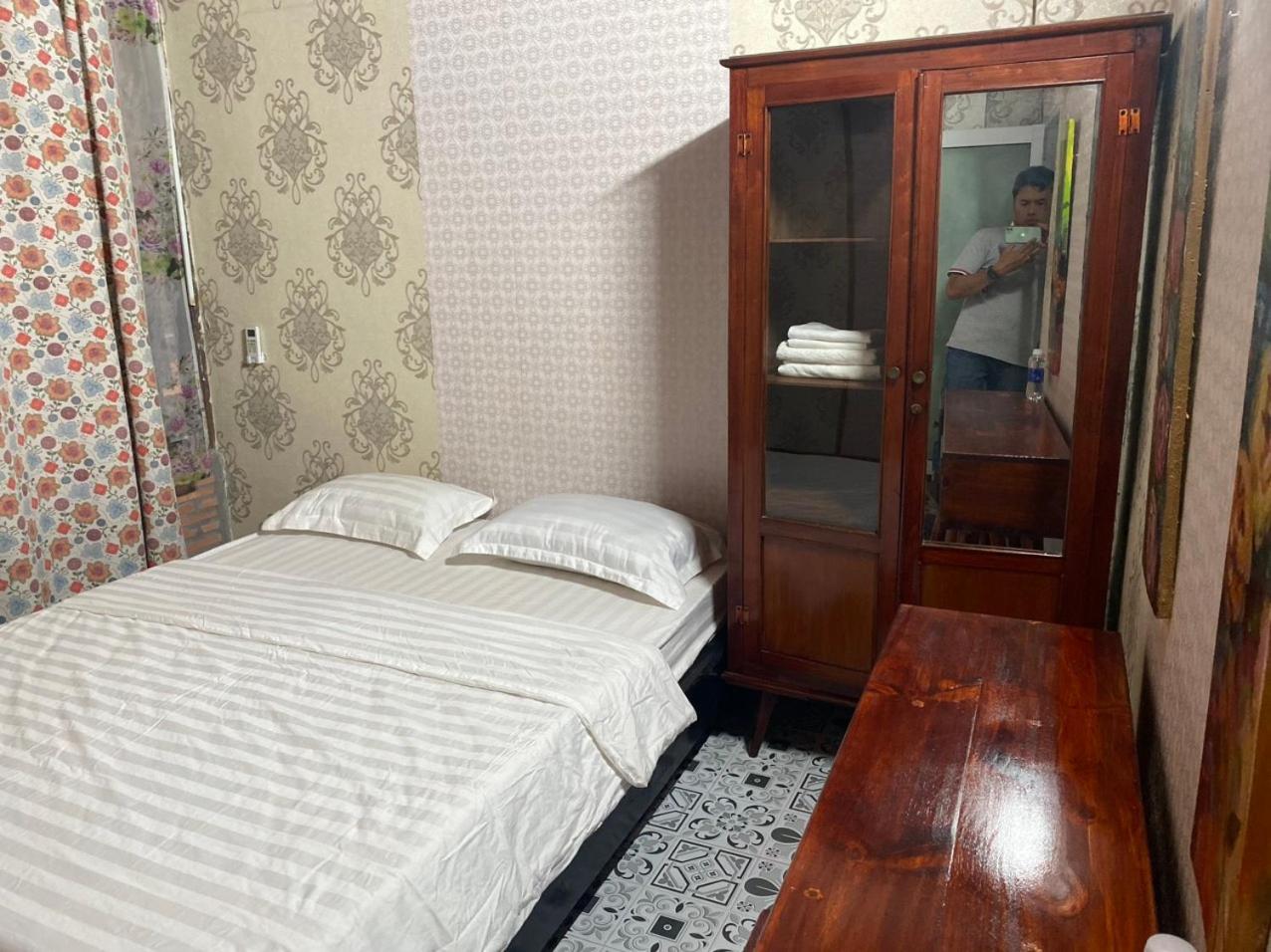 Large Single Room photo 3