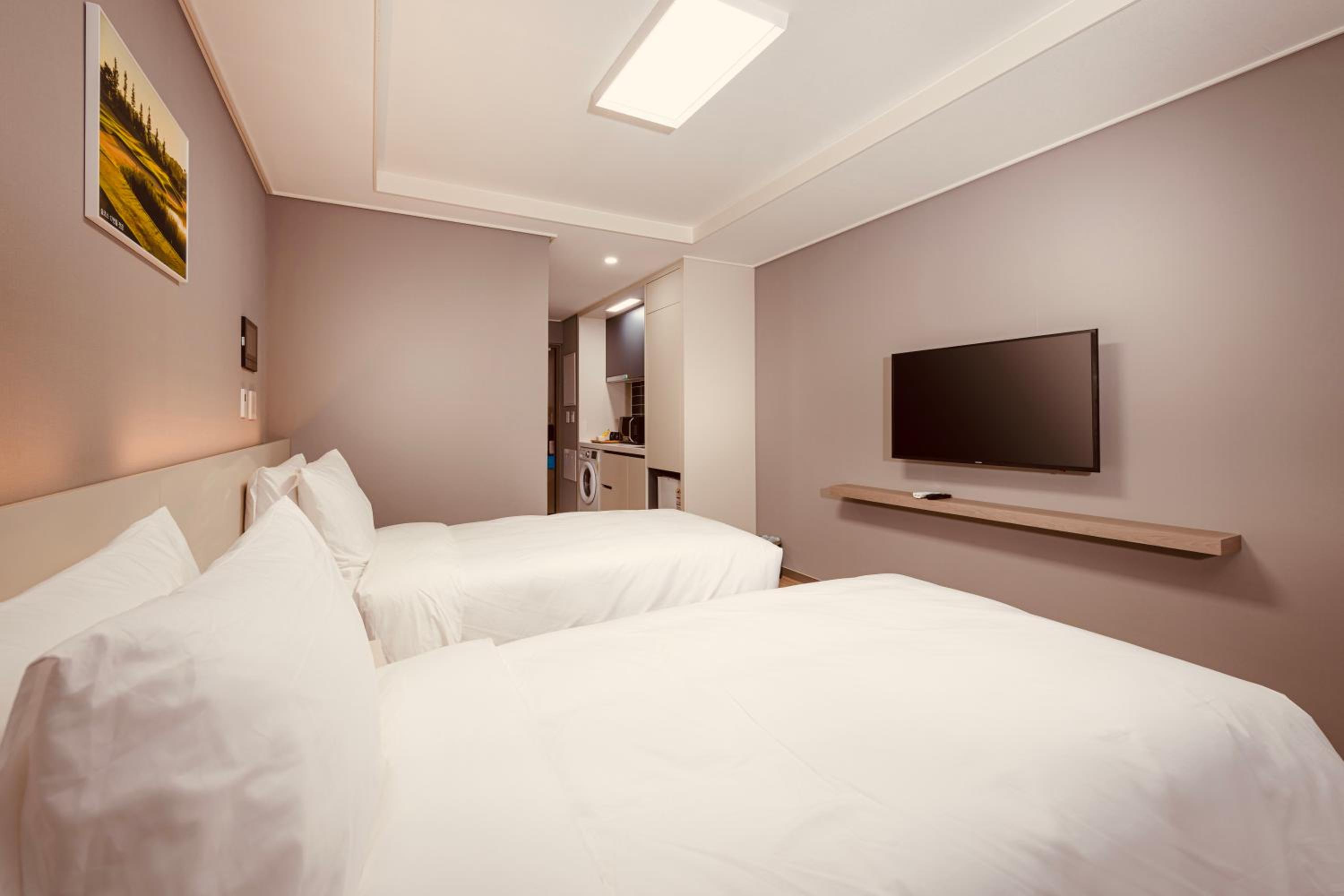 Deluxe Twin Room - Photo 3