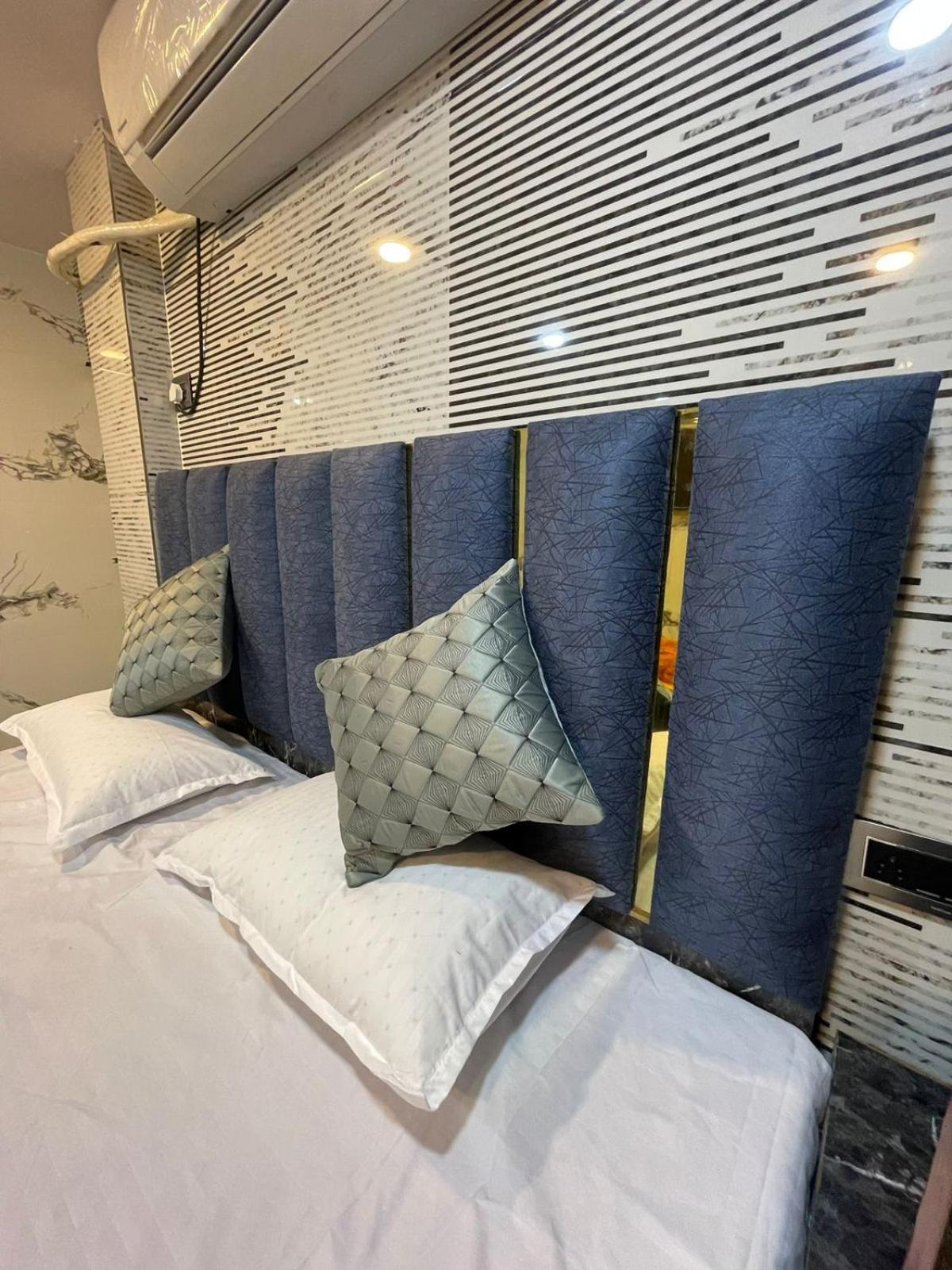 Double Room with Private External Bathroom photo 1