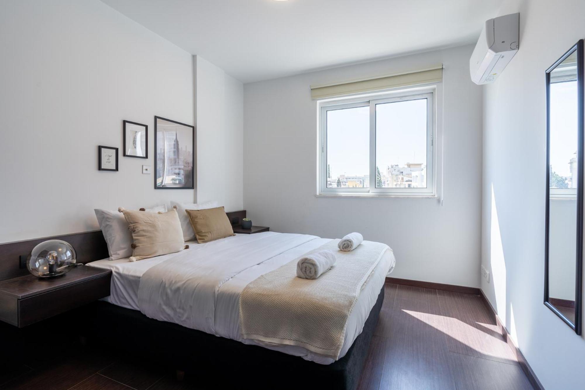 Apartment photo 2