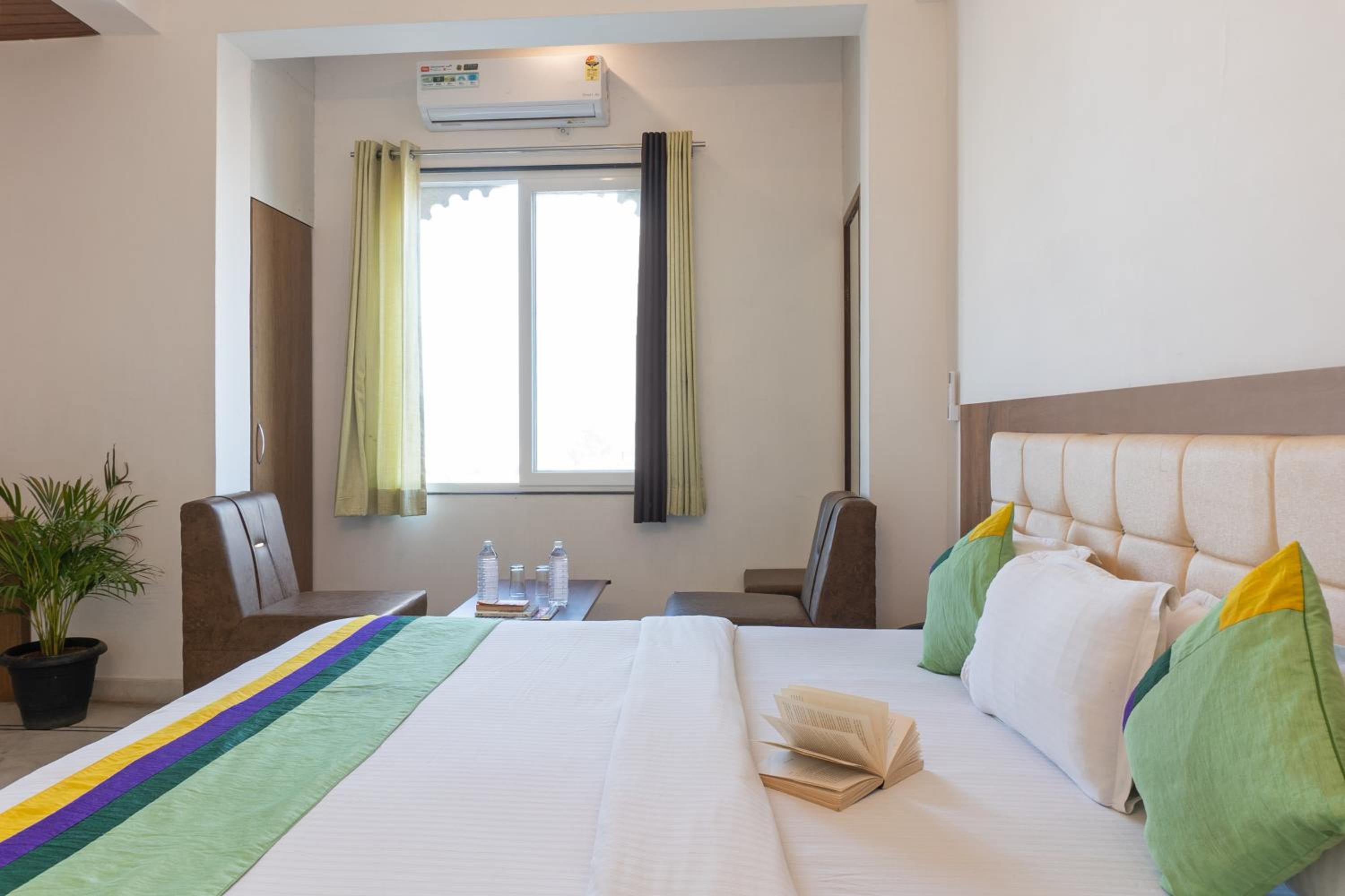 Deluxe Double Room photo 2