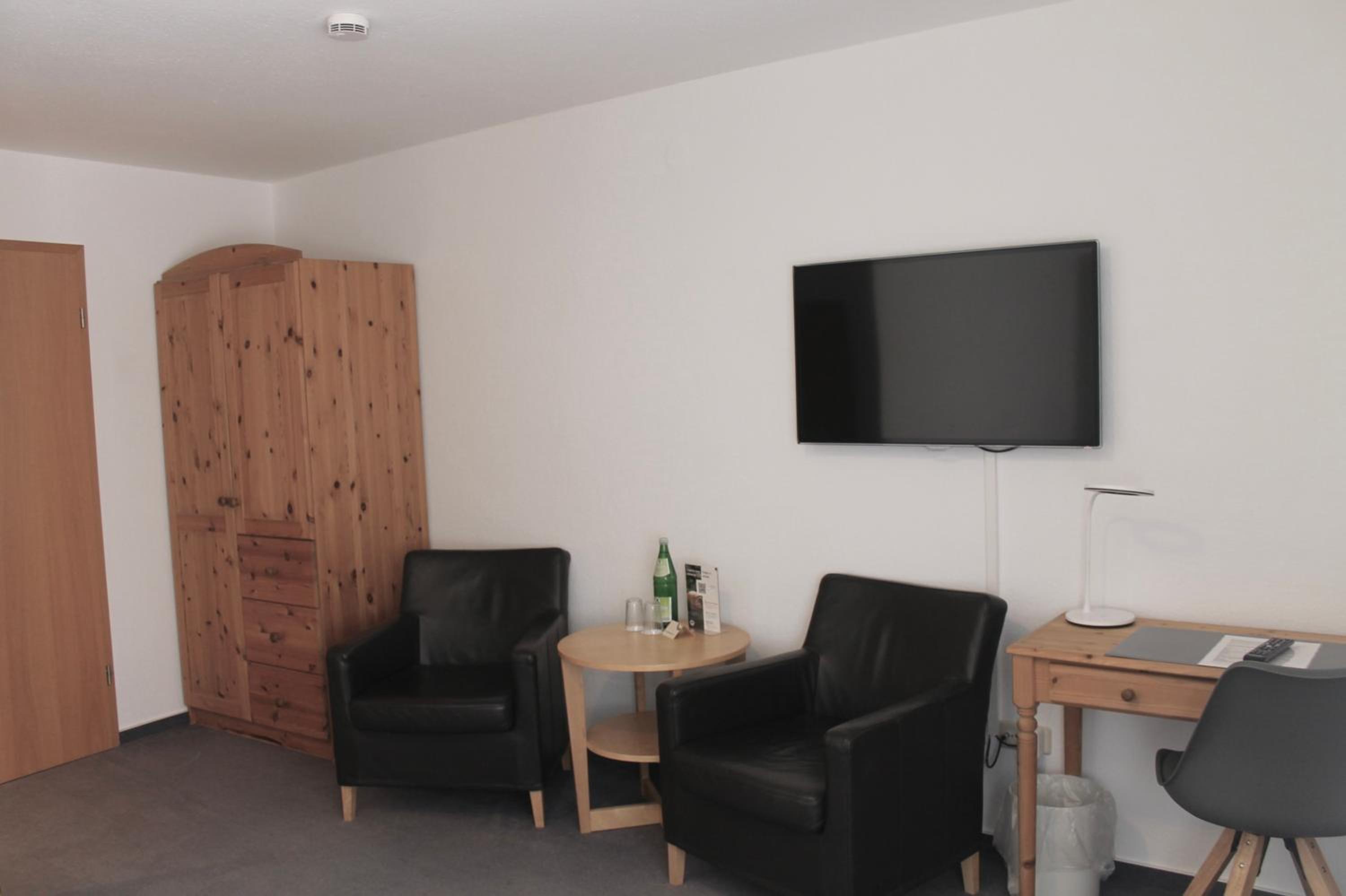 Double Room - Photo 1