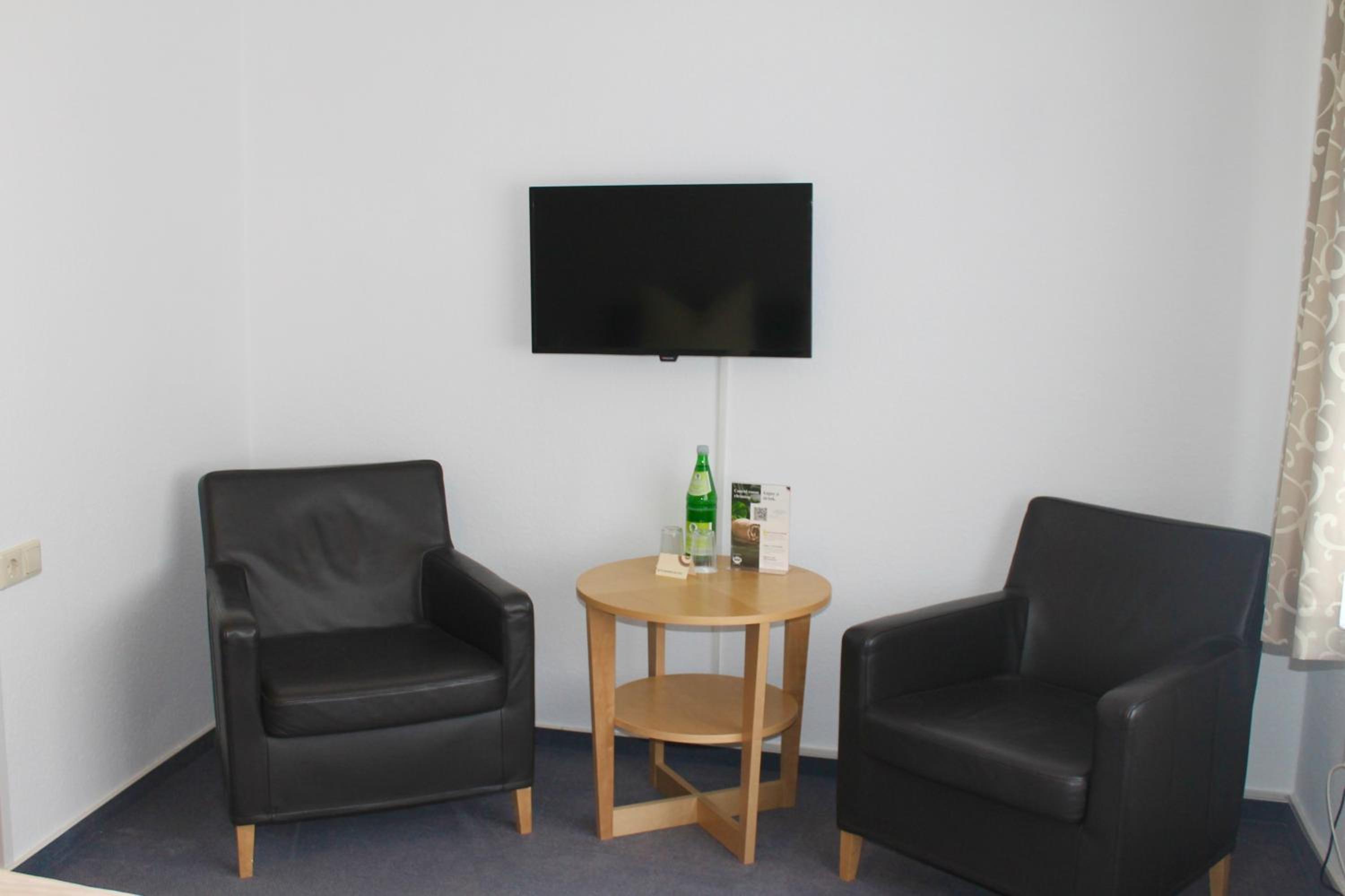 Double Room - Photo 5