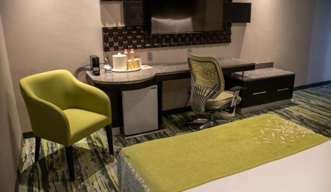 Standard Twin Room - Photo 3