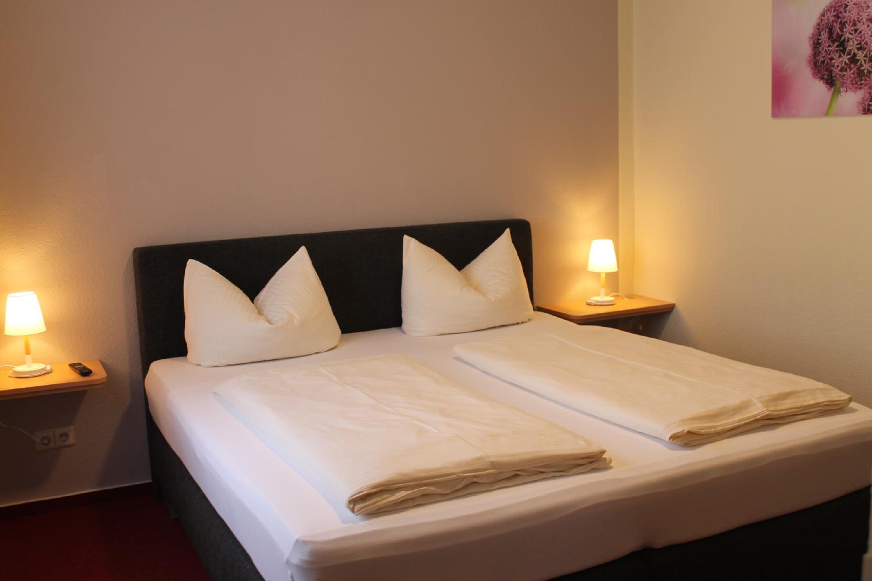 Double Room - Photo 9