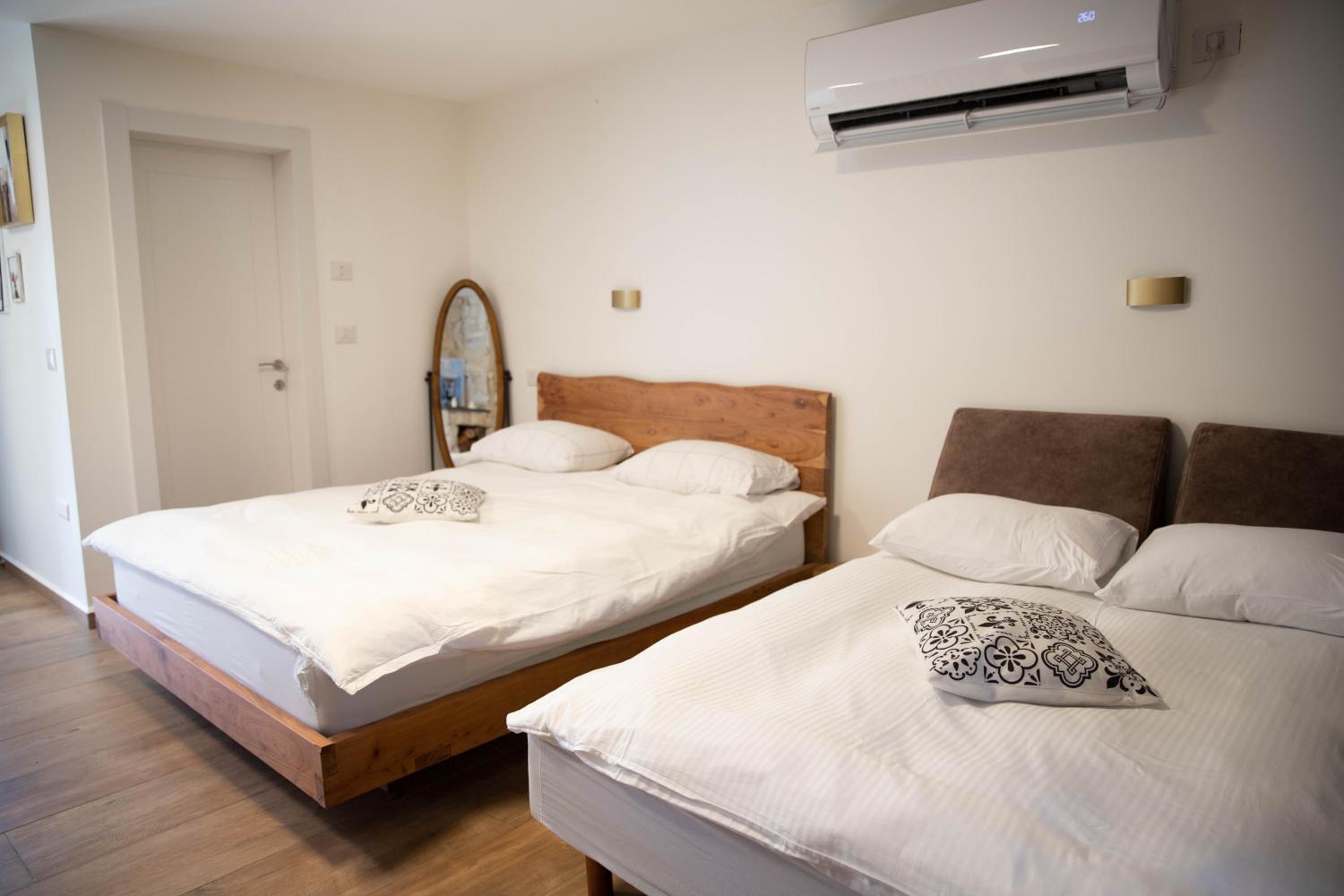 Double Room - Photo 34