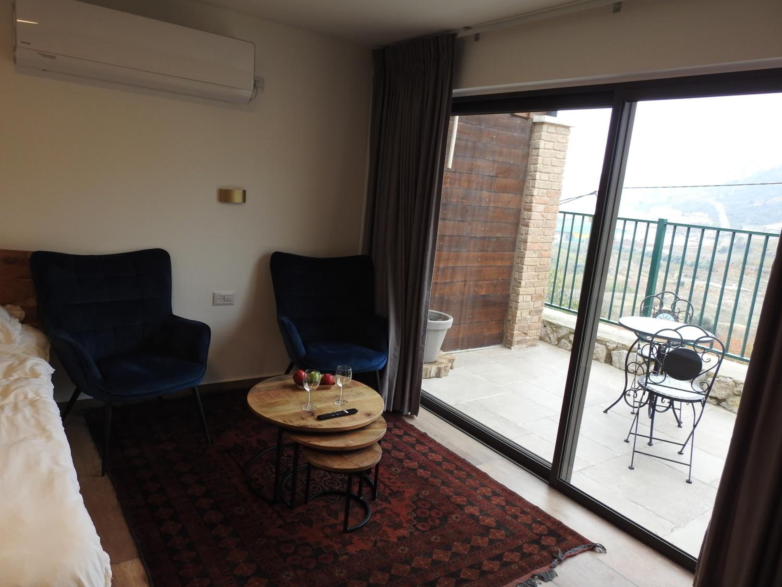 Double Room - Photo 3