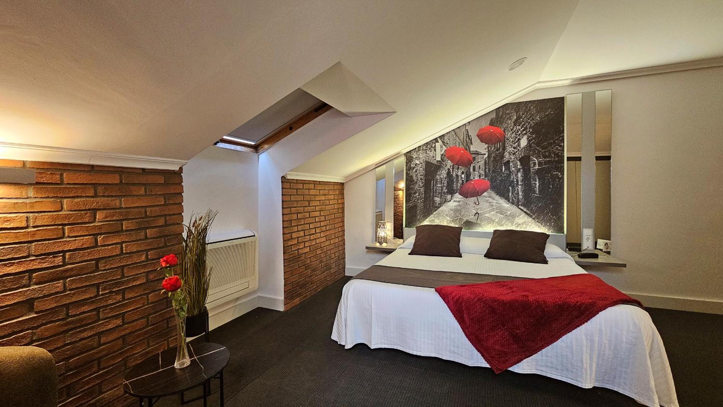 Economy Double Room photo 2