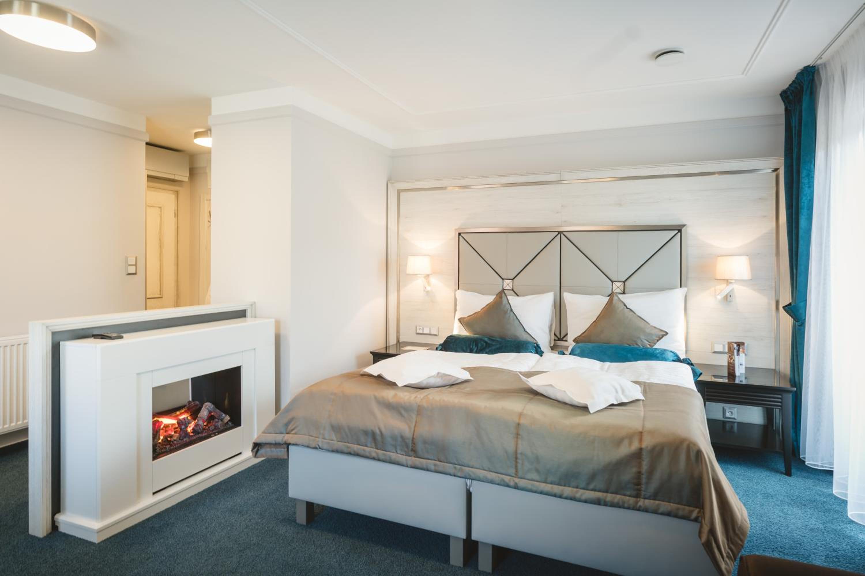 Deluxe Double Room with Balcony