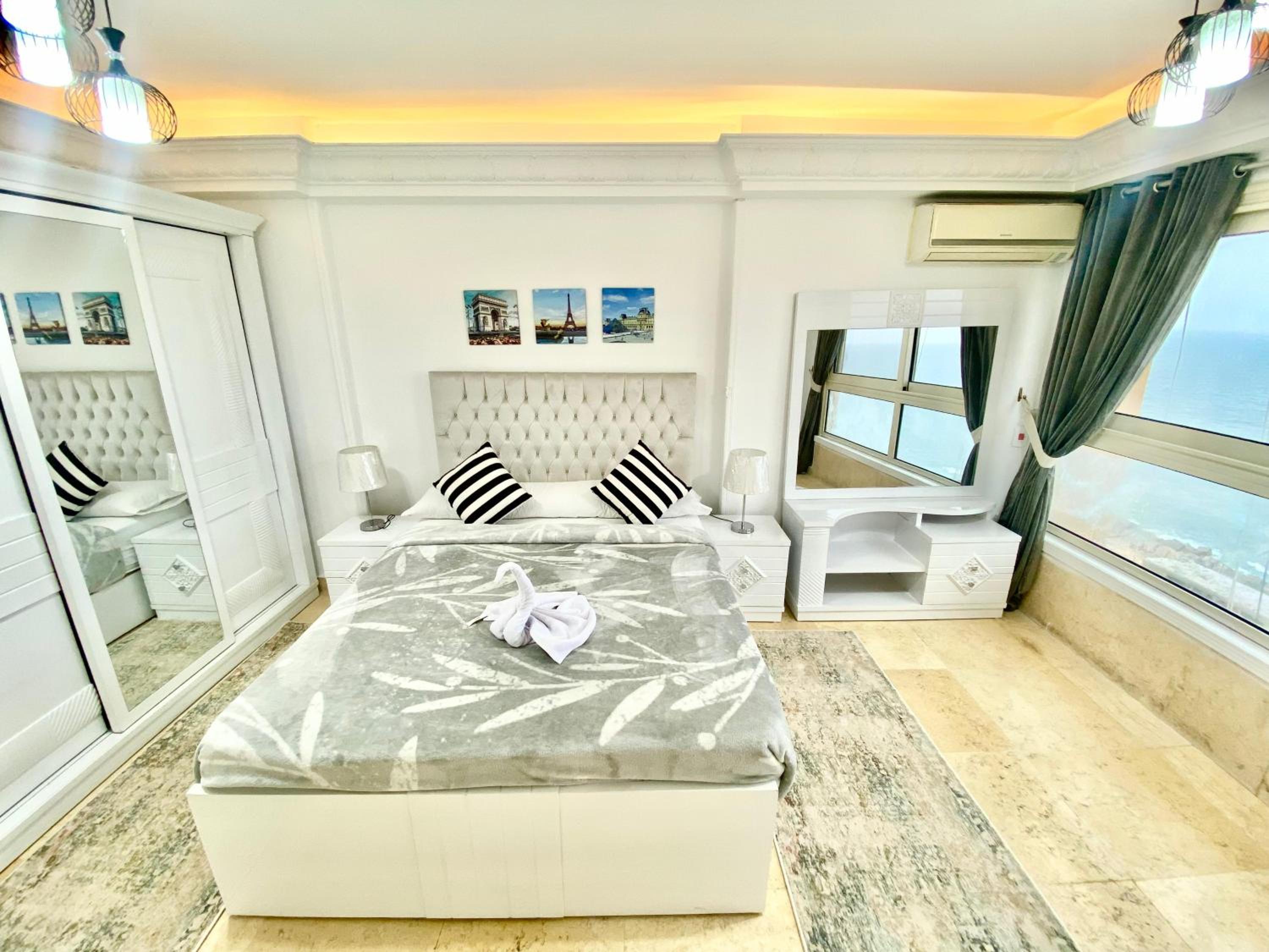 Apartment with Sea View photo 2
