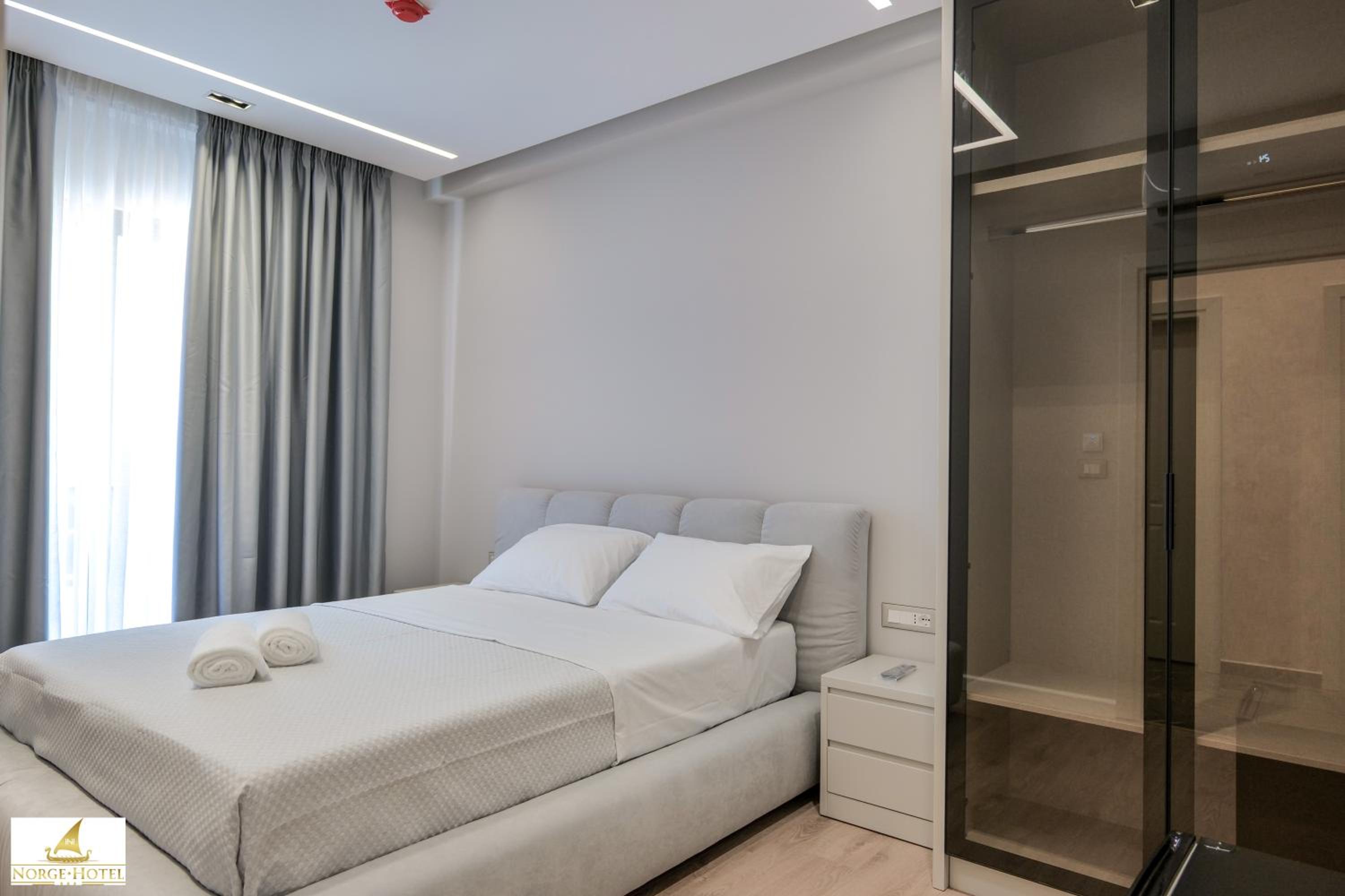 Luxury Triple Room