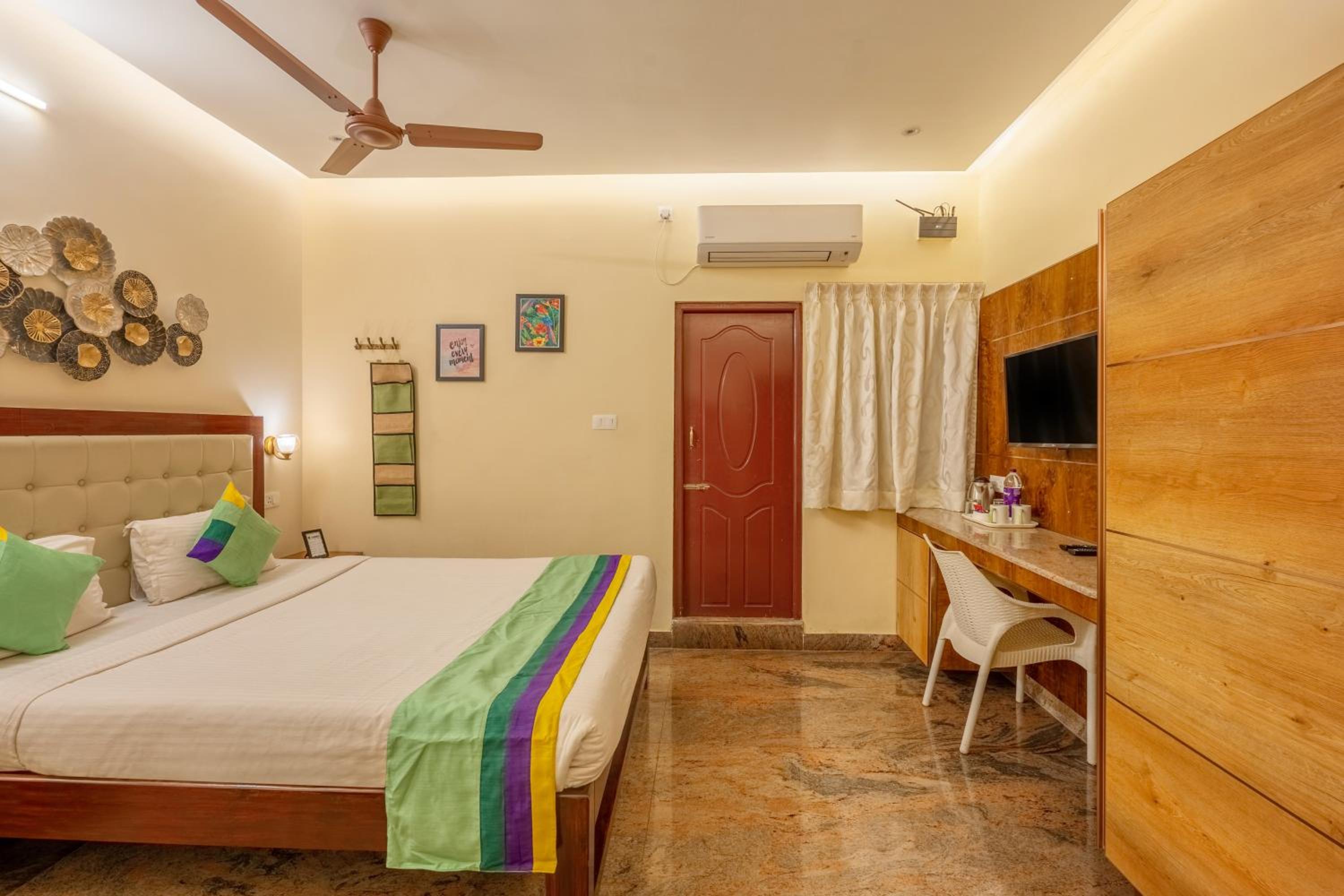  Deluxe Double Room photo 3