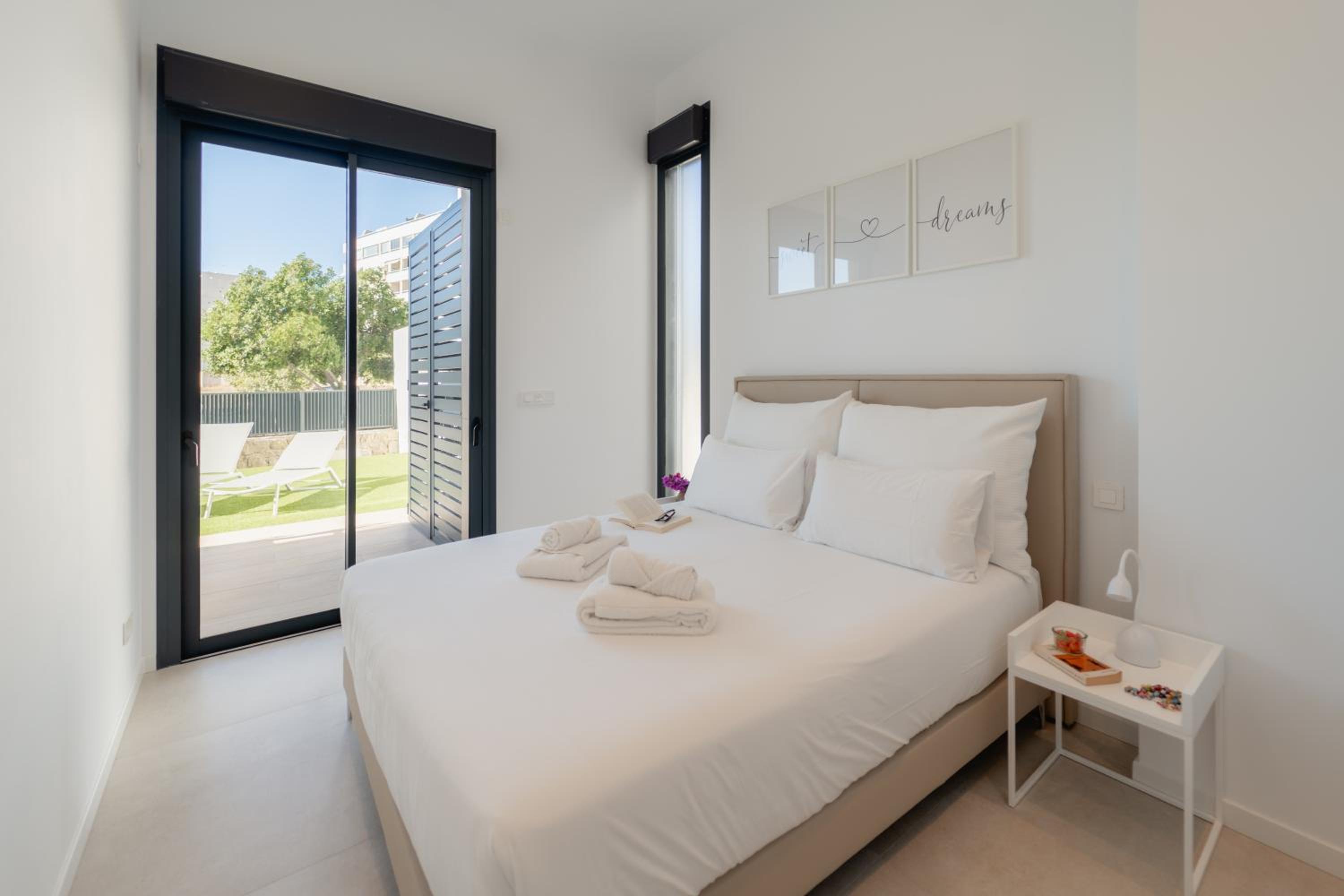 Apartamento 2 Dormitorios con Jardin