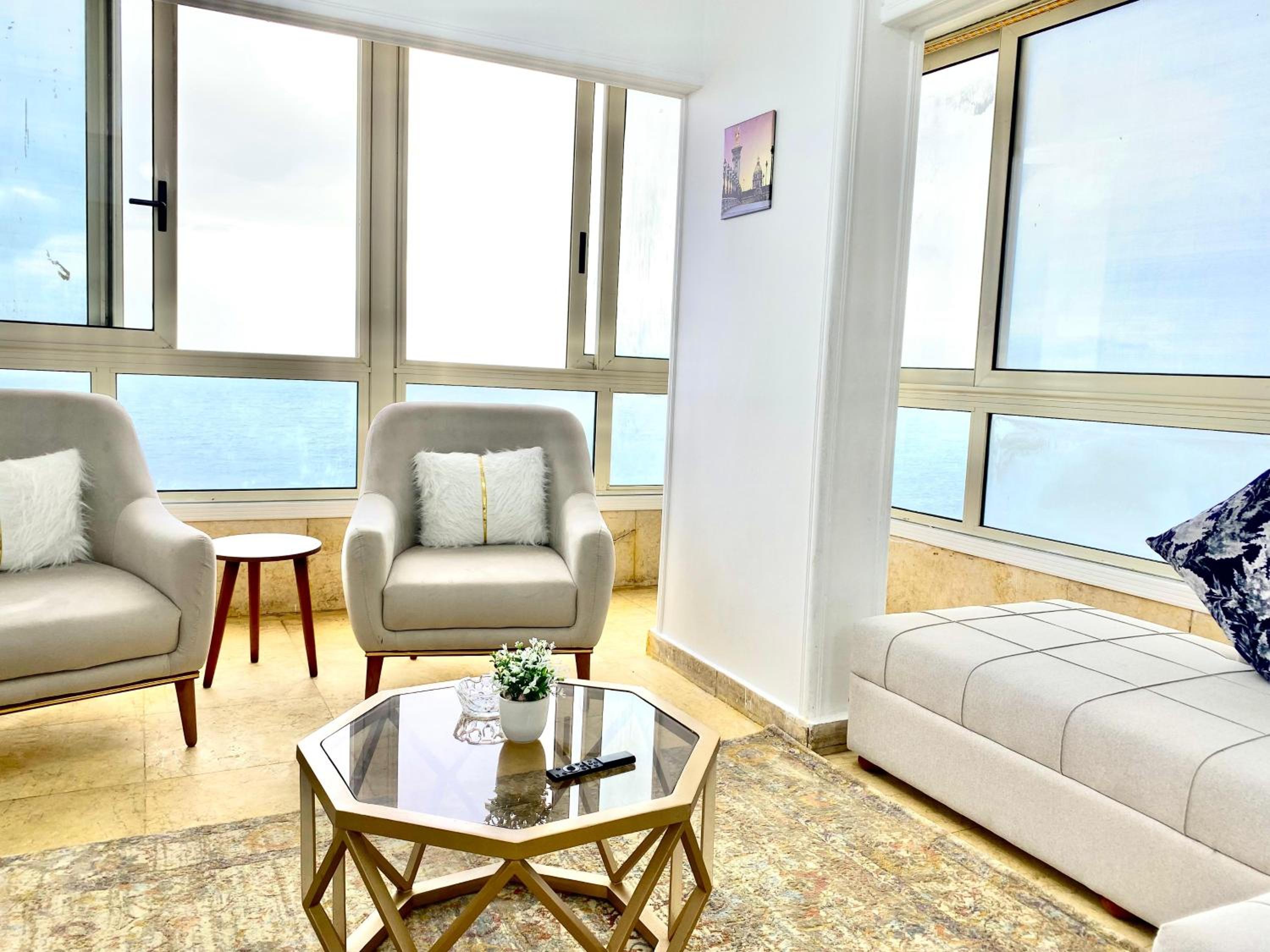 Apartment with Sea View photo 3
