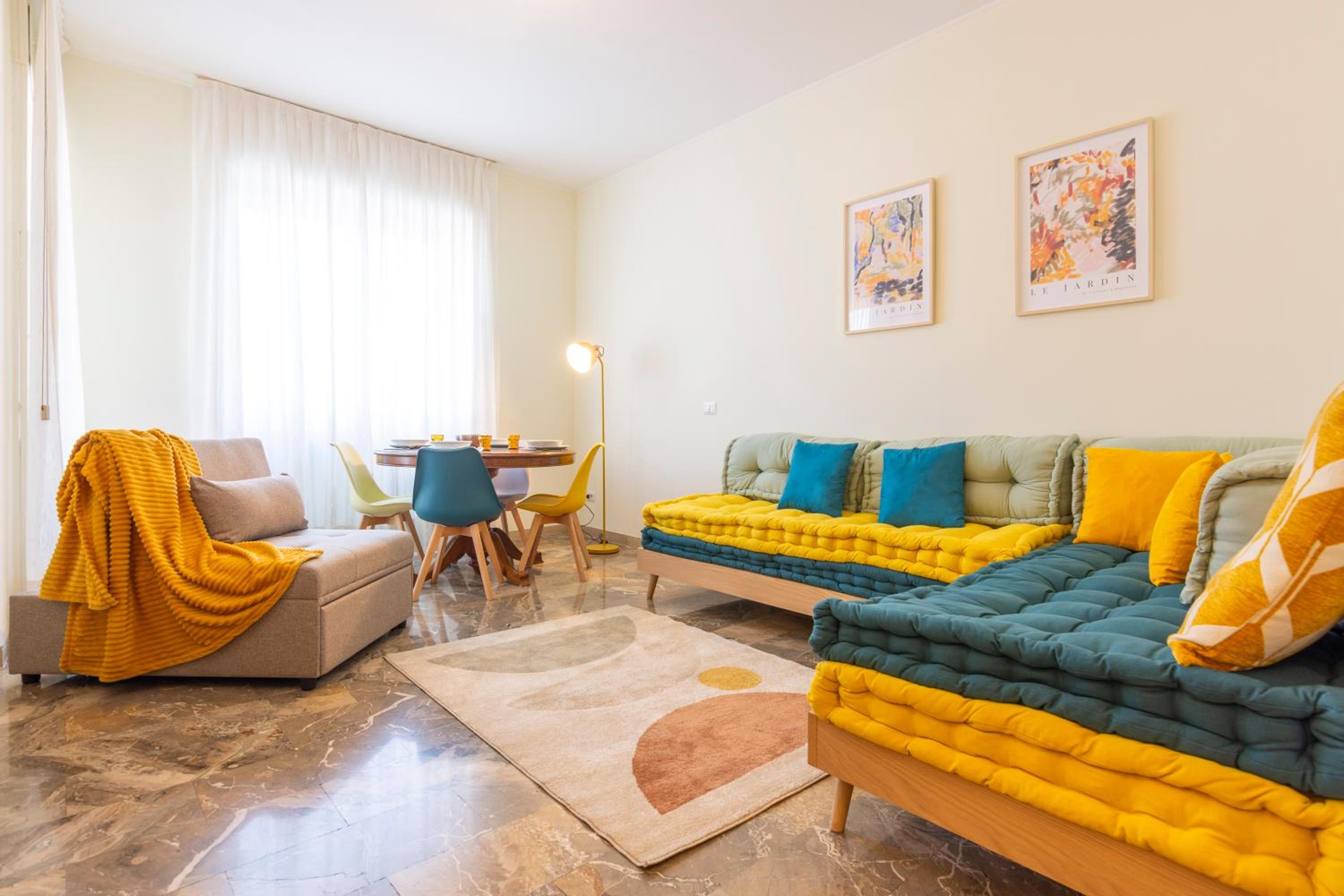 One-Bedroom Apartment