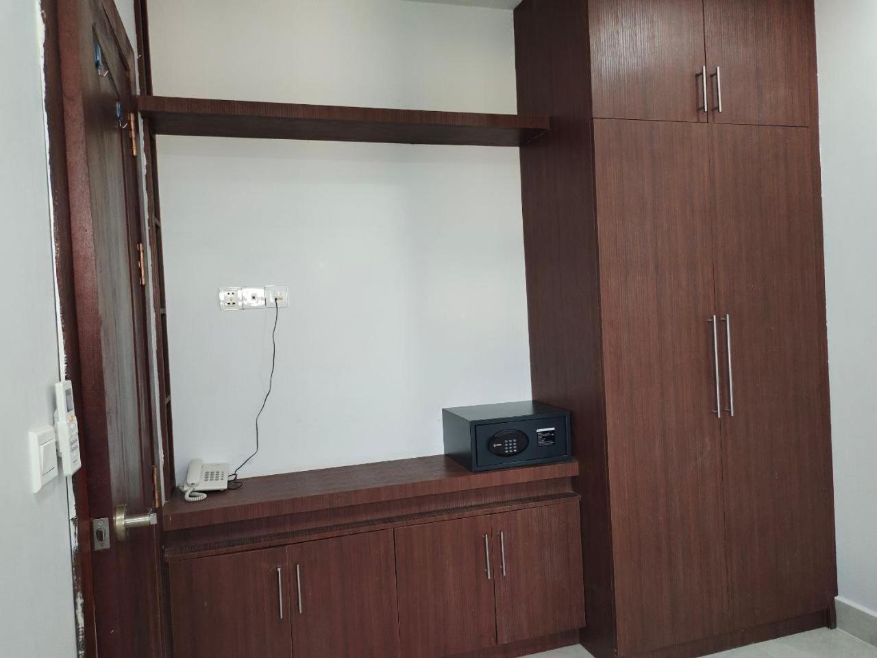 One-Bedroom Apartment - Photo 7