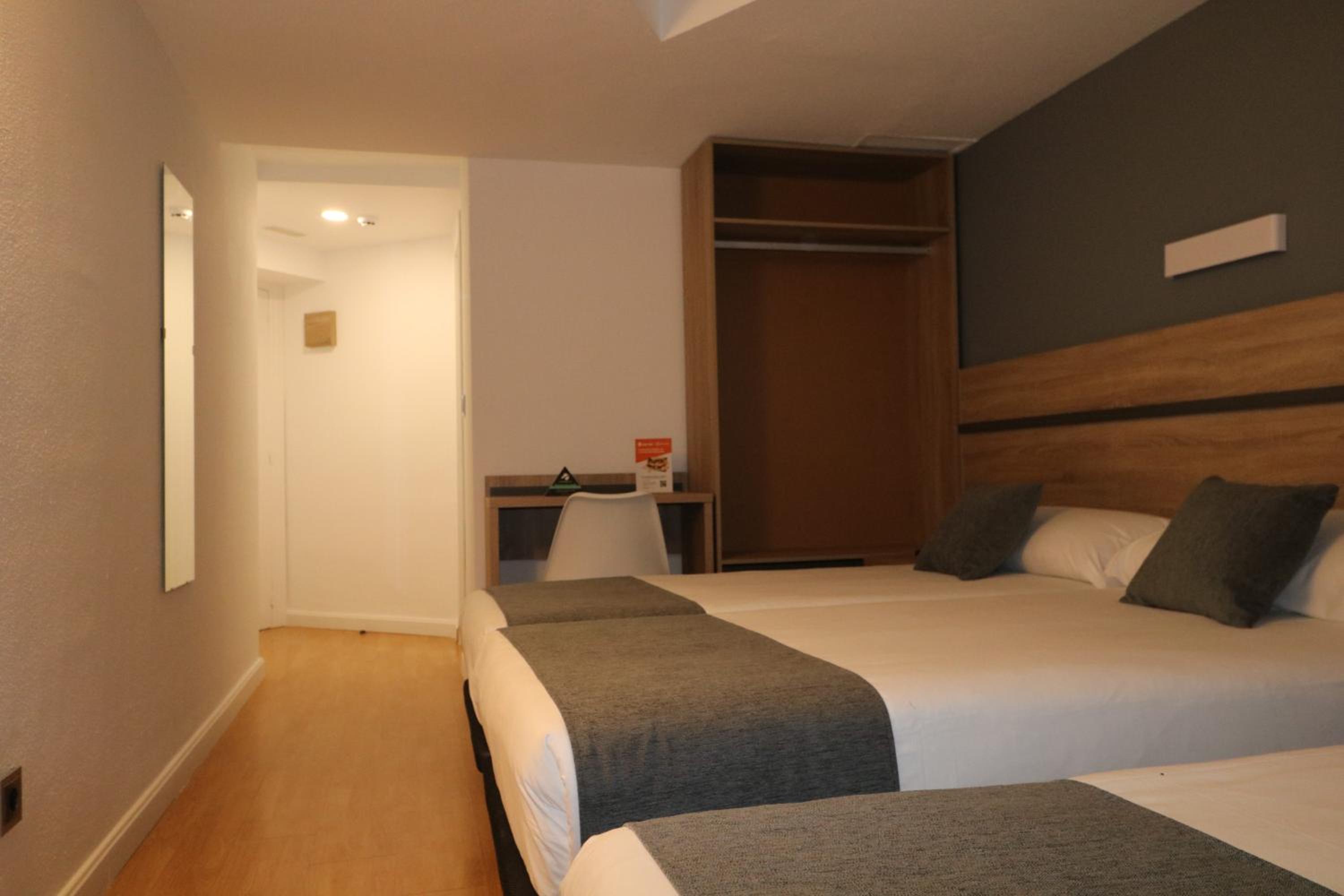 Triple Room photo 2