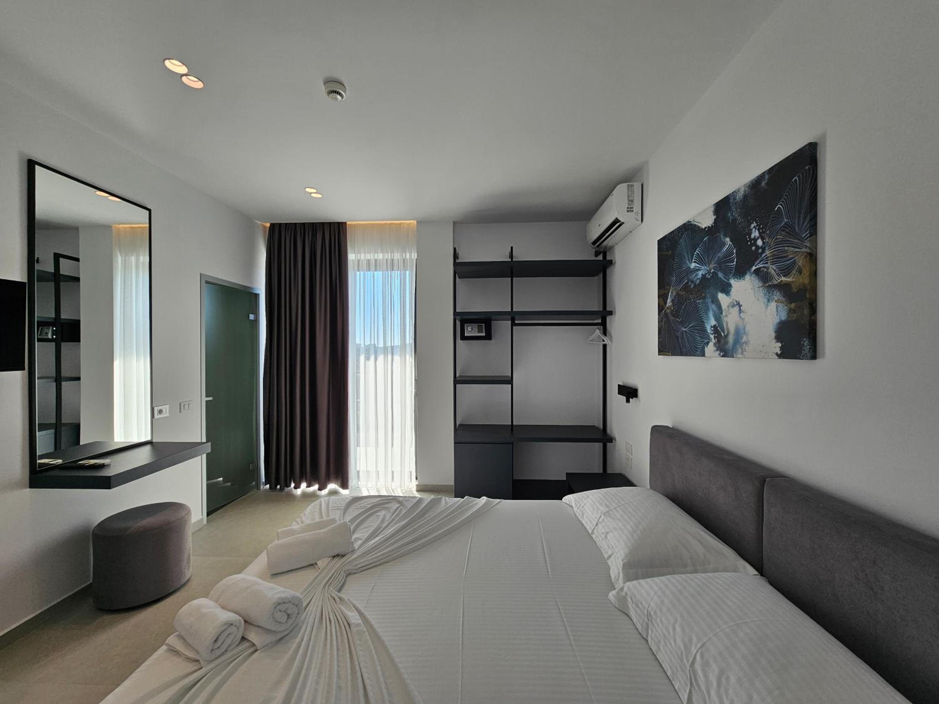 Deluxe Double Room with Balcony
