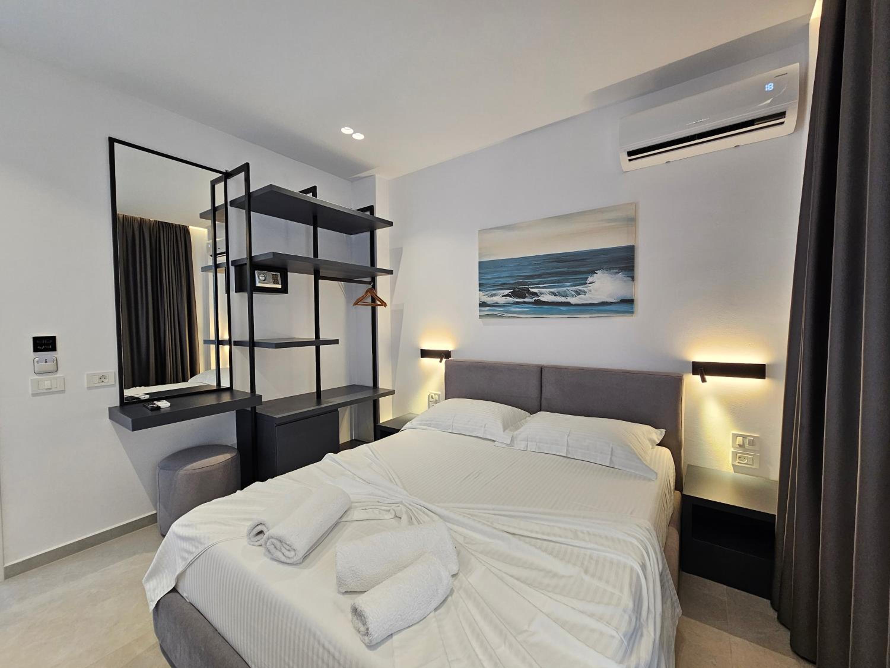 Deluxe Double Room photo 2