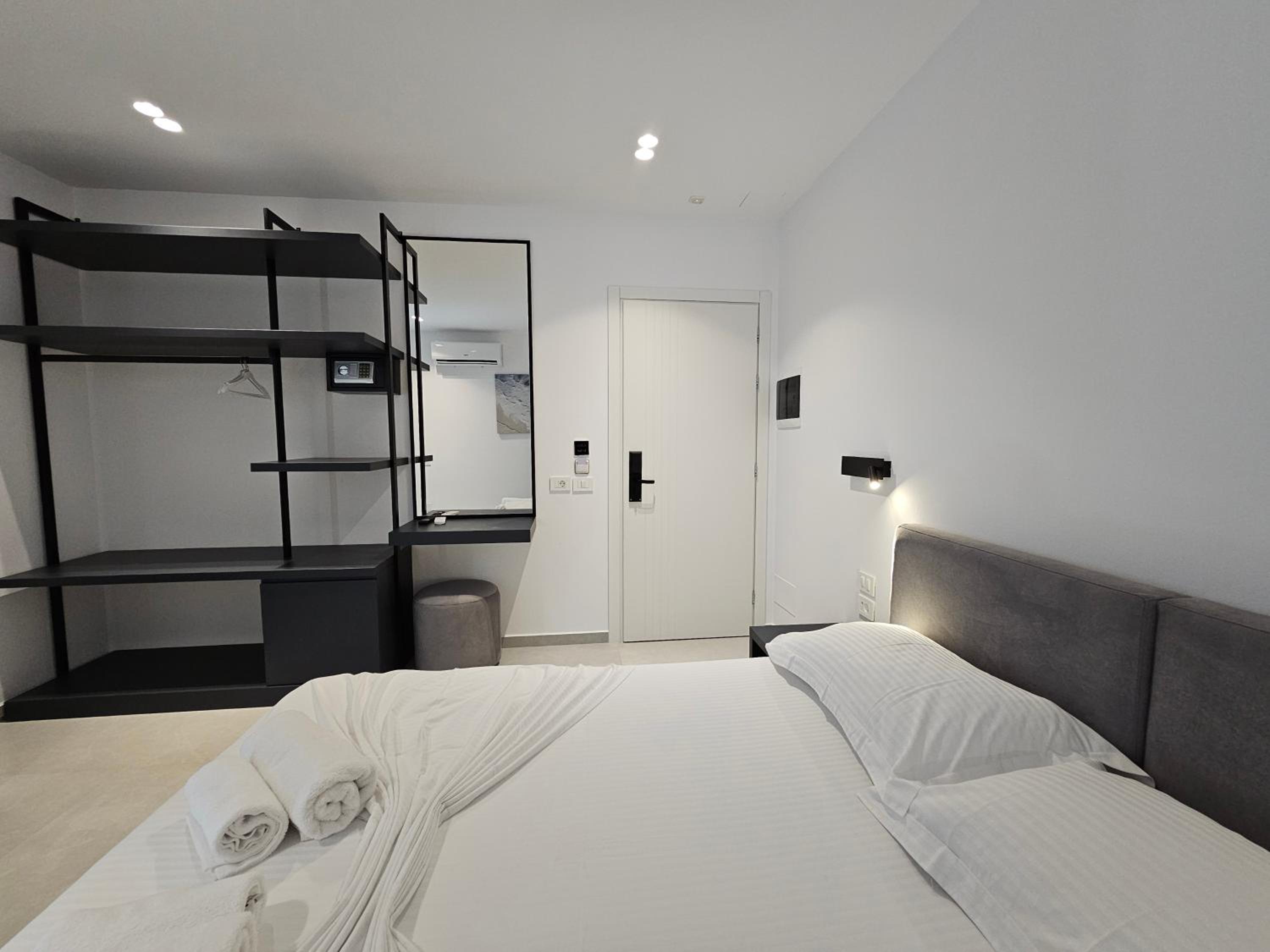 Deluxe Double Room photo 3