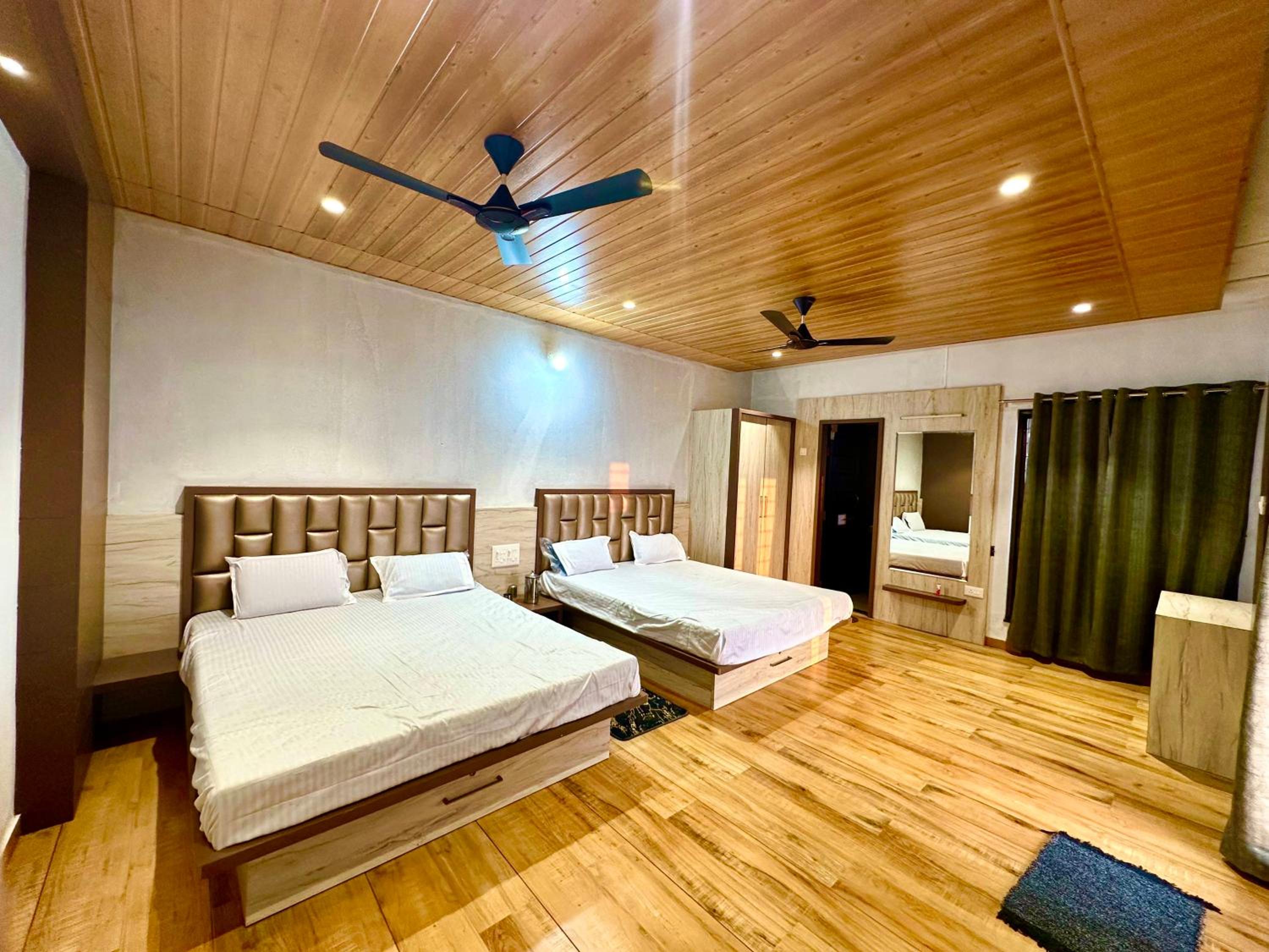 Double Or Twin Room With Mountain View photo 3