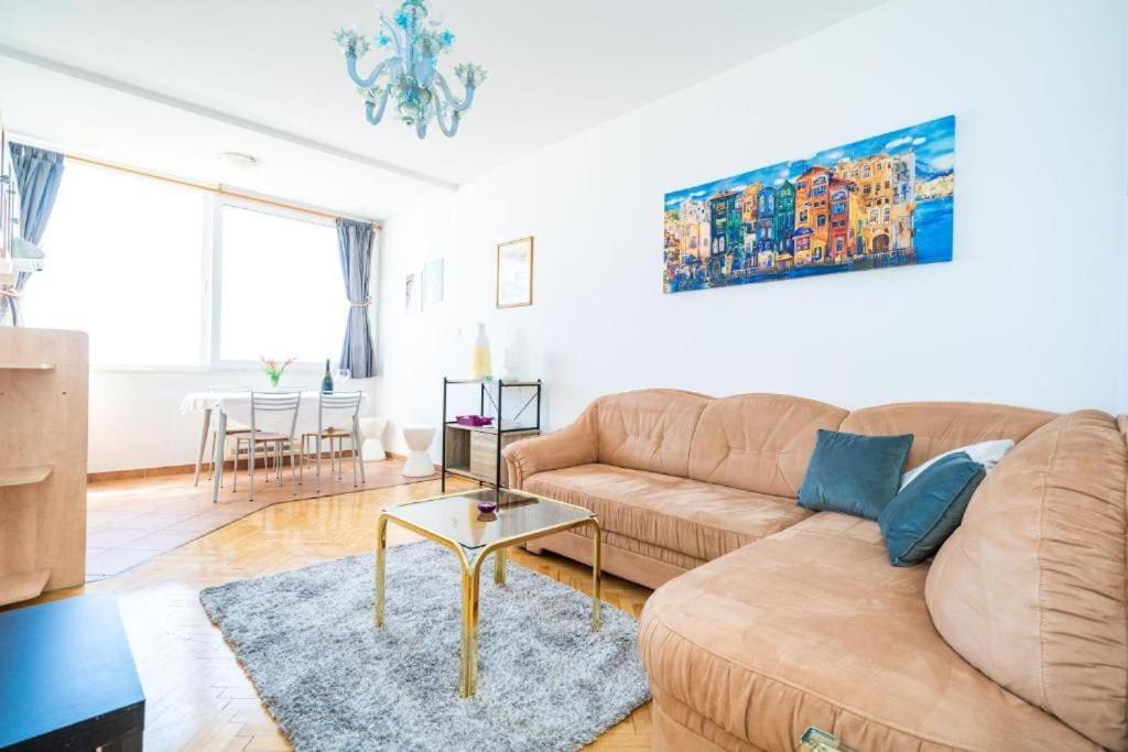 Apartment With Sea View