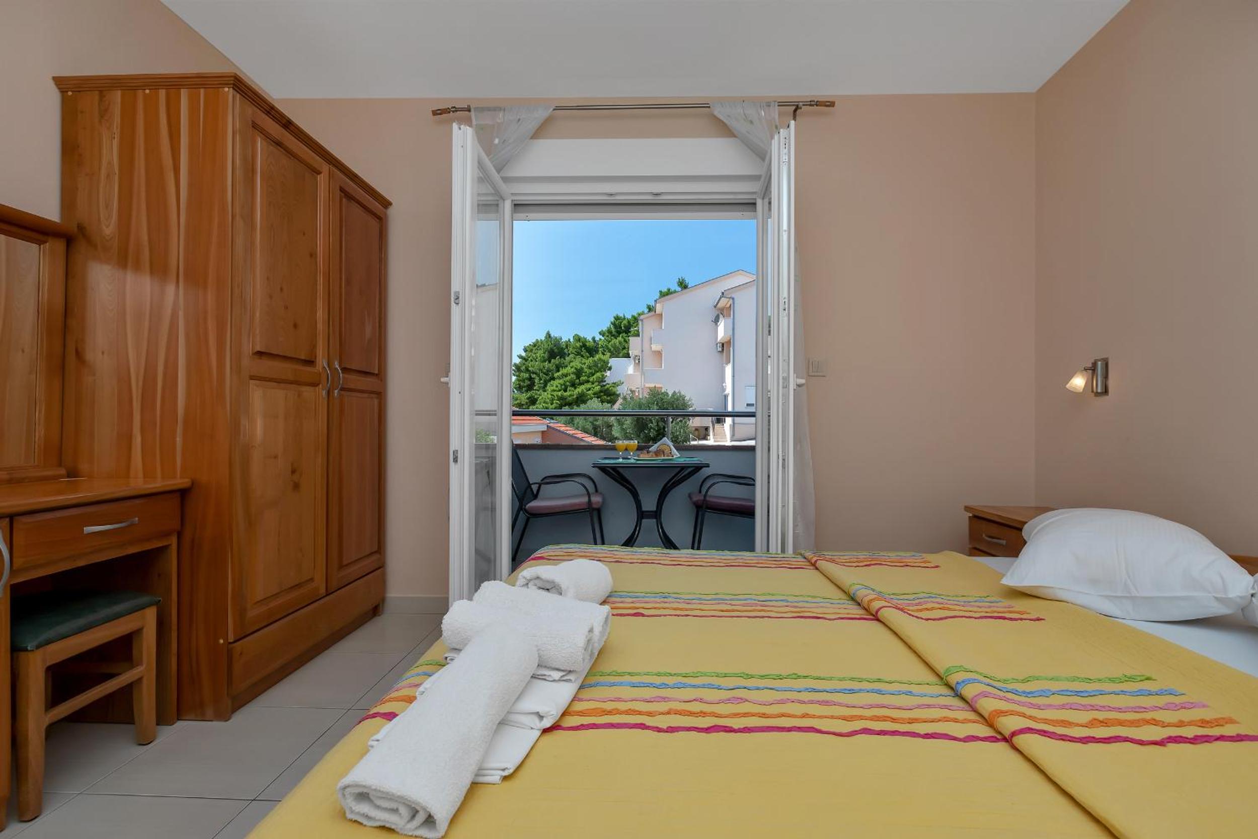 Apartment with Mountain View photo 1