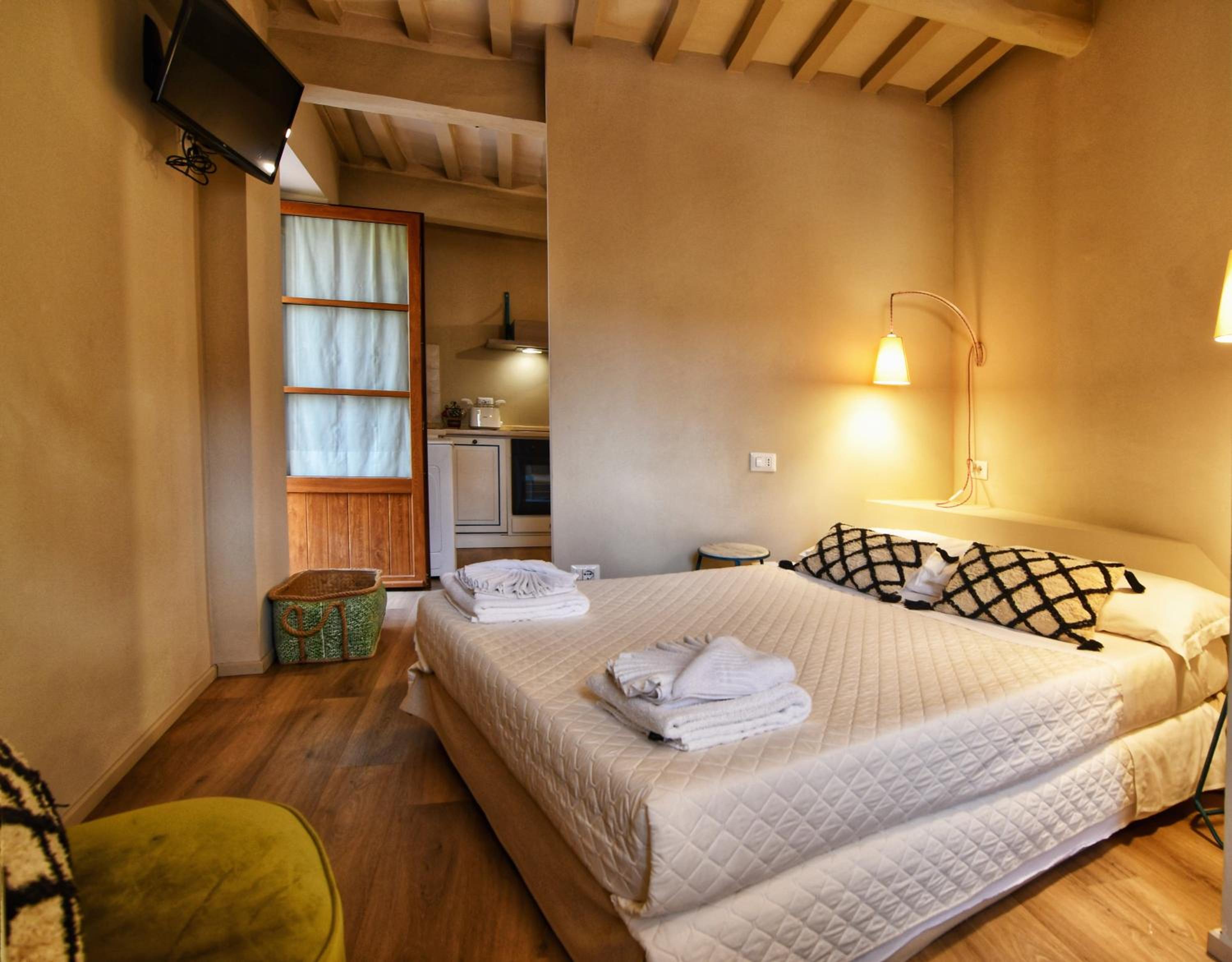 Studio Apartment photo 1