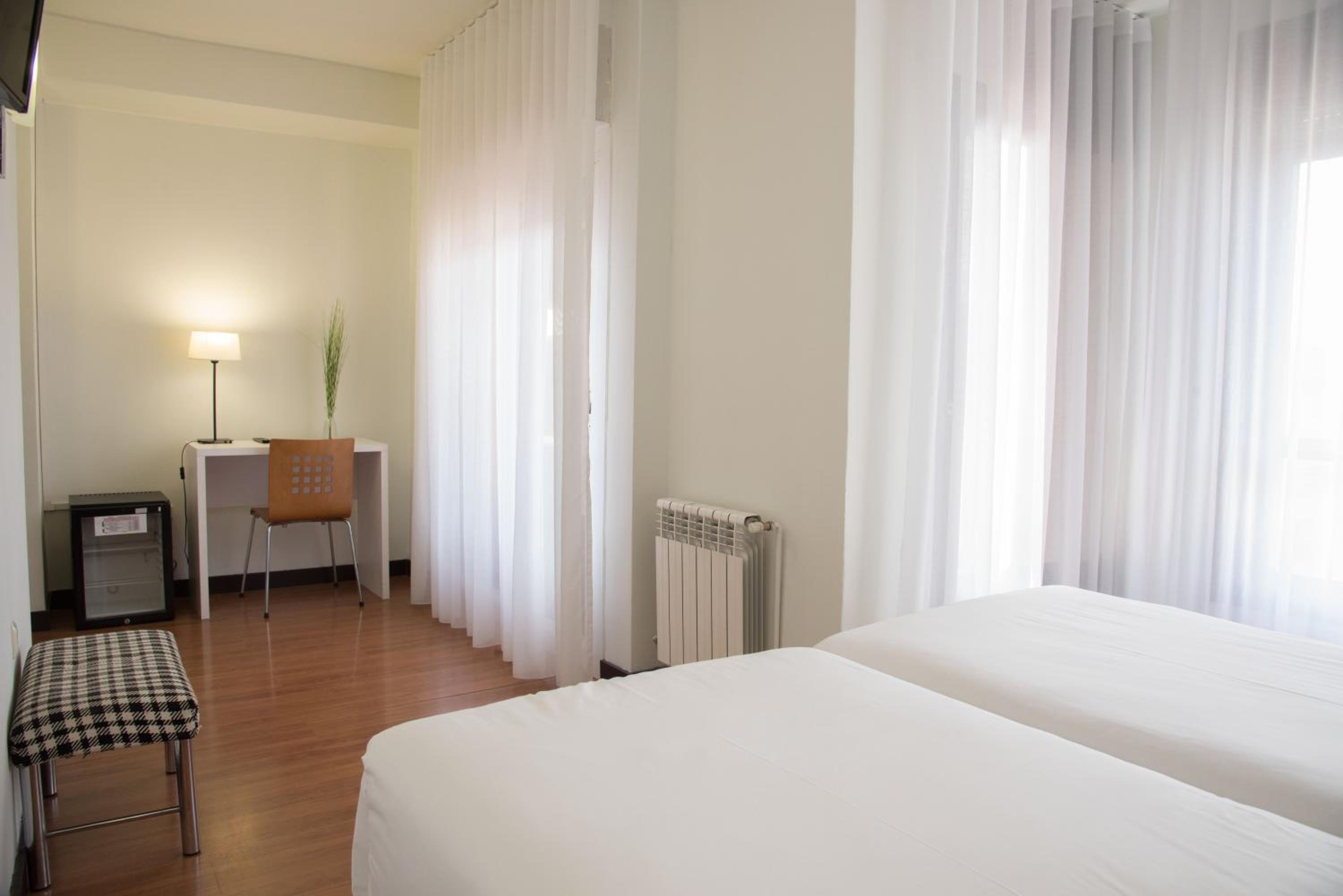 Twin Room (1-2 Adults) photo 2