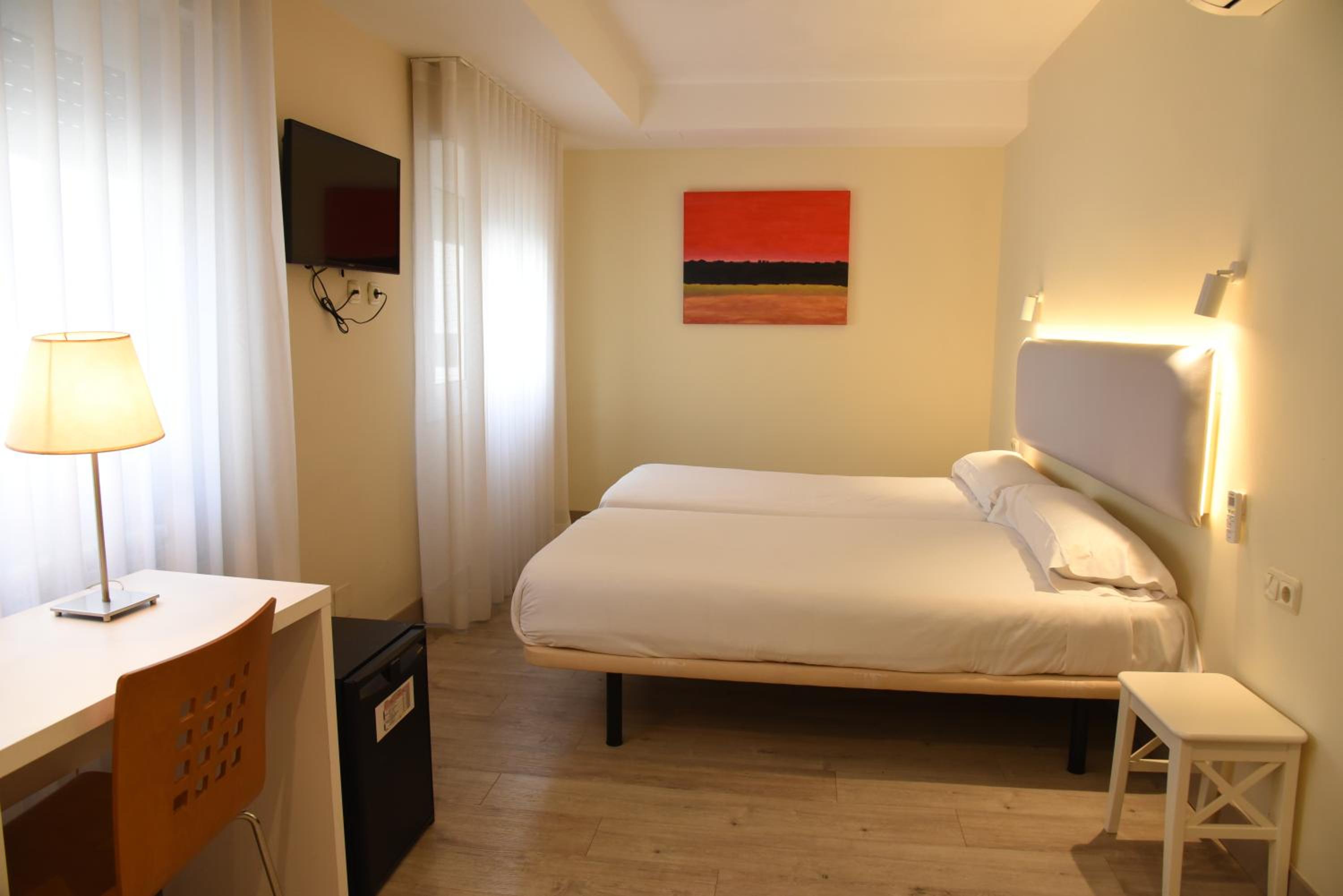 Twin Room (1-2 Adults) photo 3