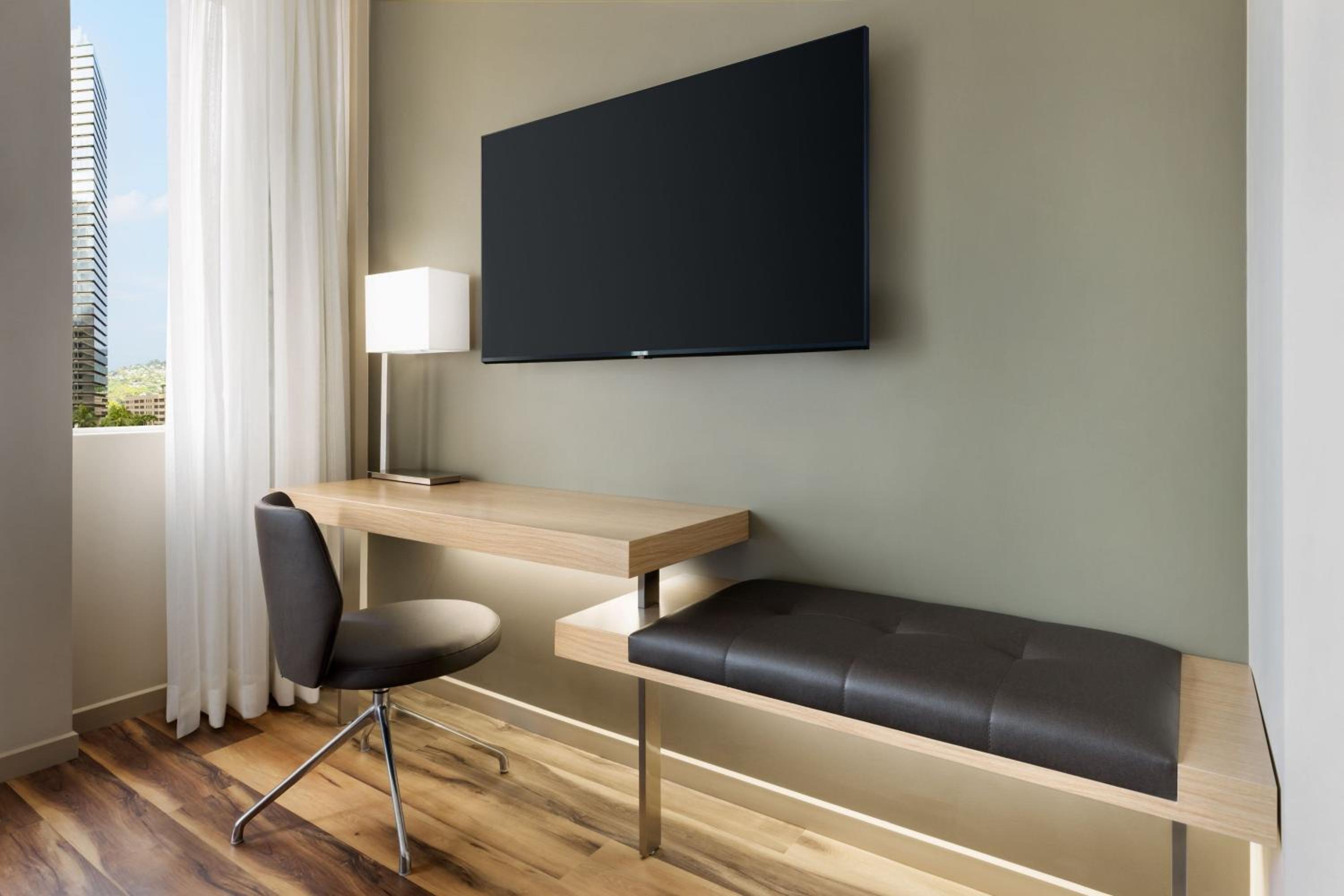 Queen Room with Two Queen Beds and City View - Photo 3