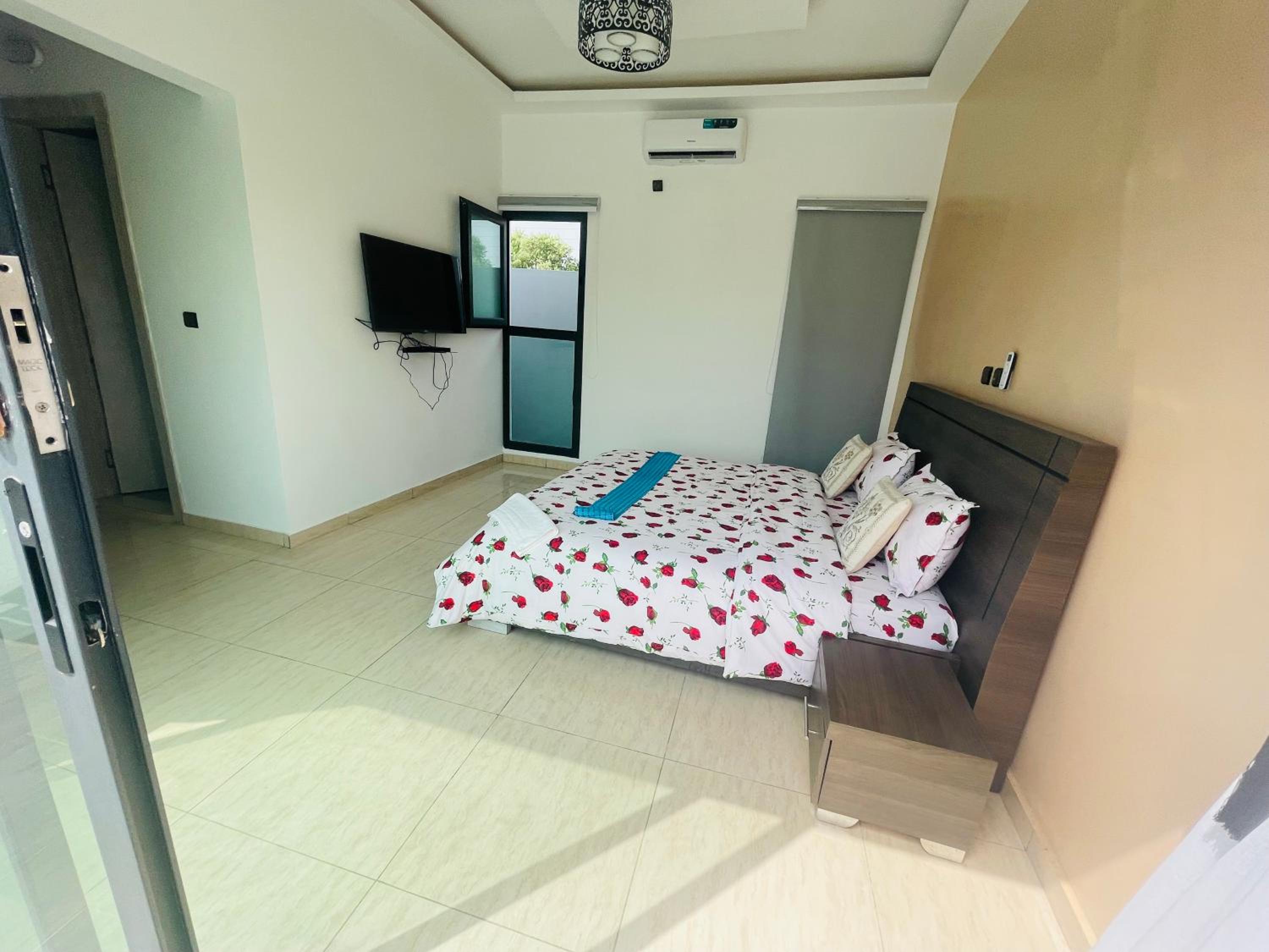 Villa with Private Pool photo 3