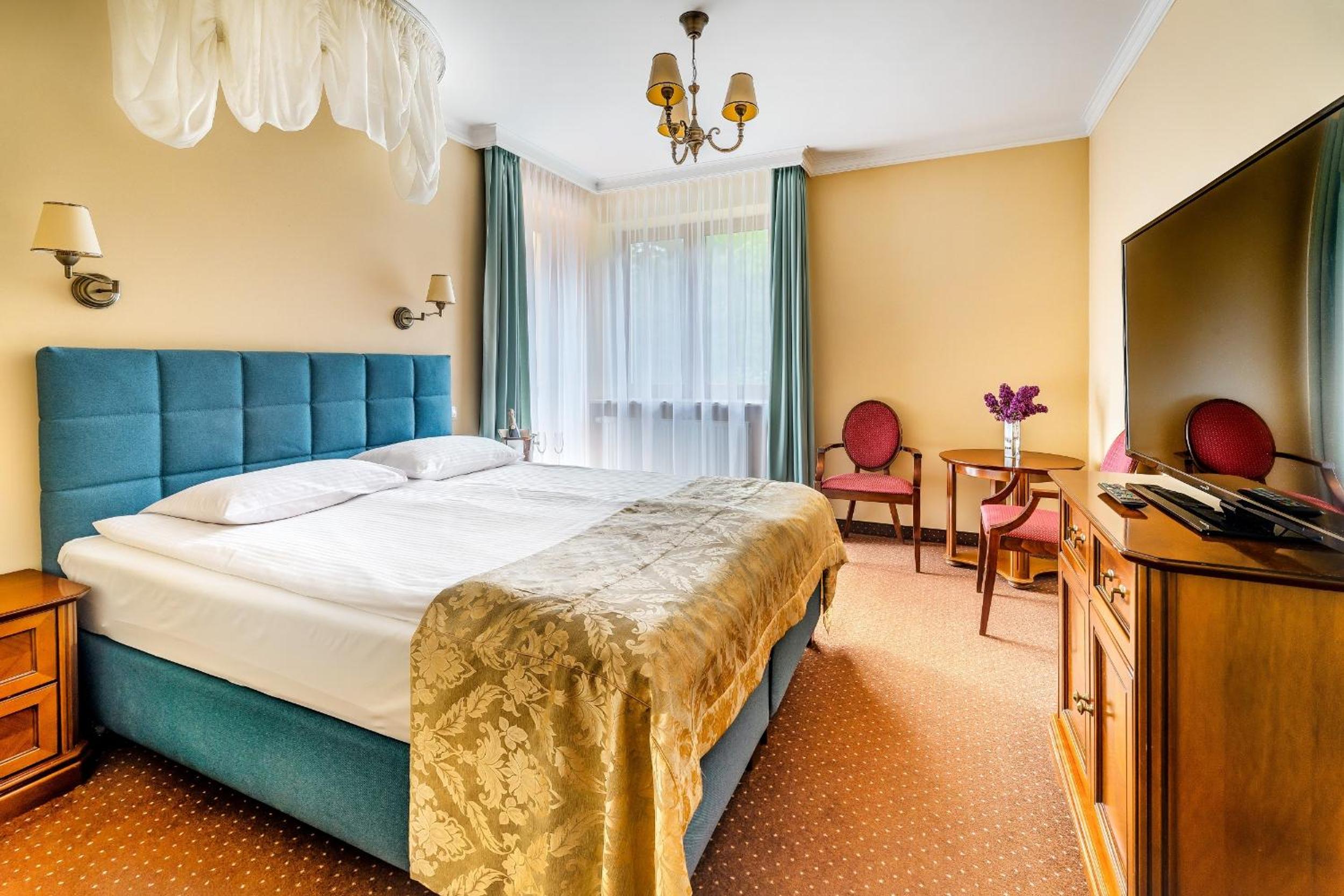 Suite - Photo 3