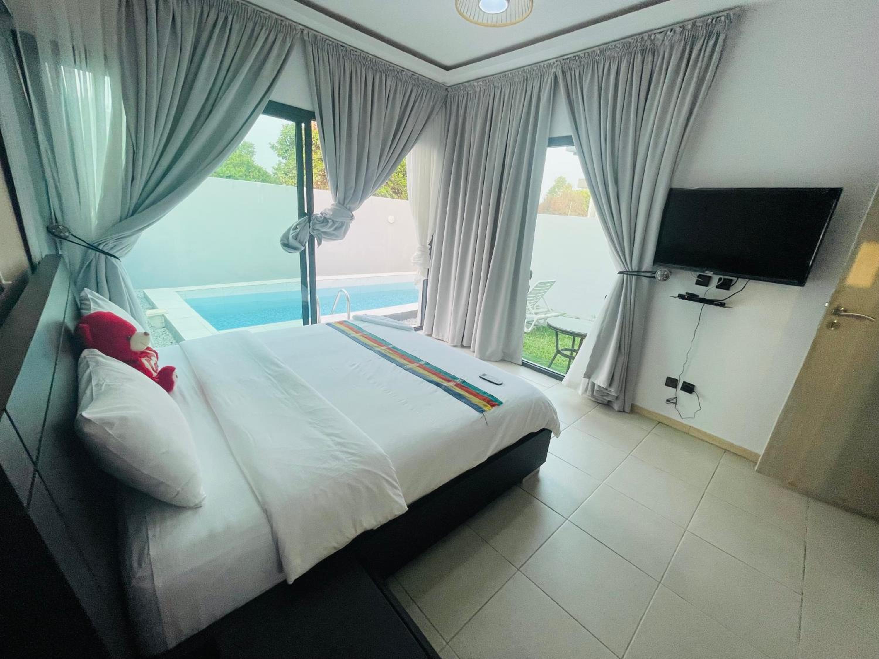 Villa with Private Pool photo 2
