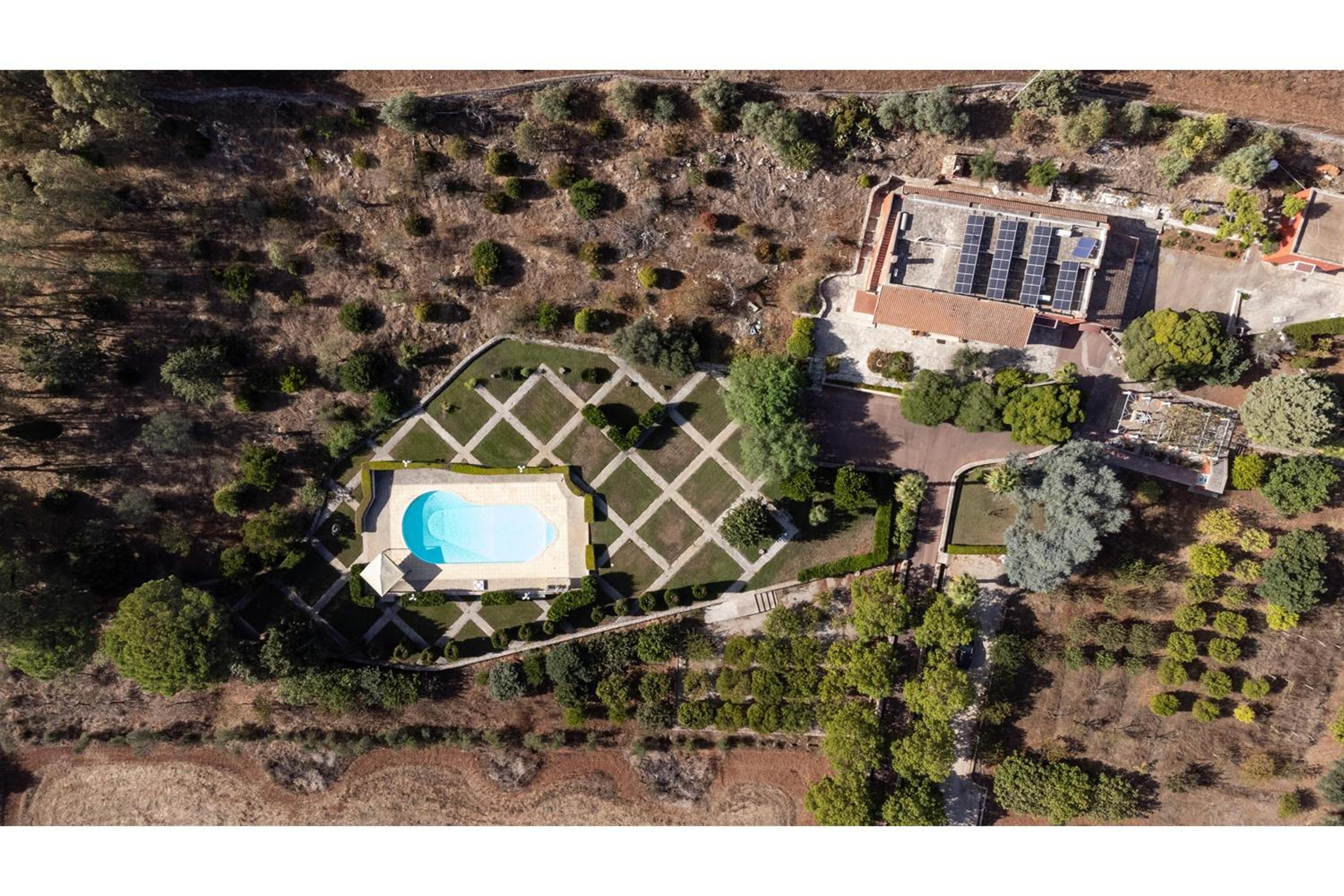 Villa photo 2