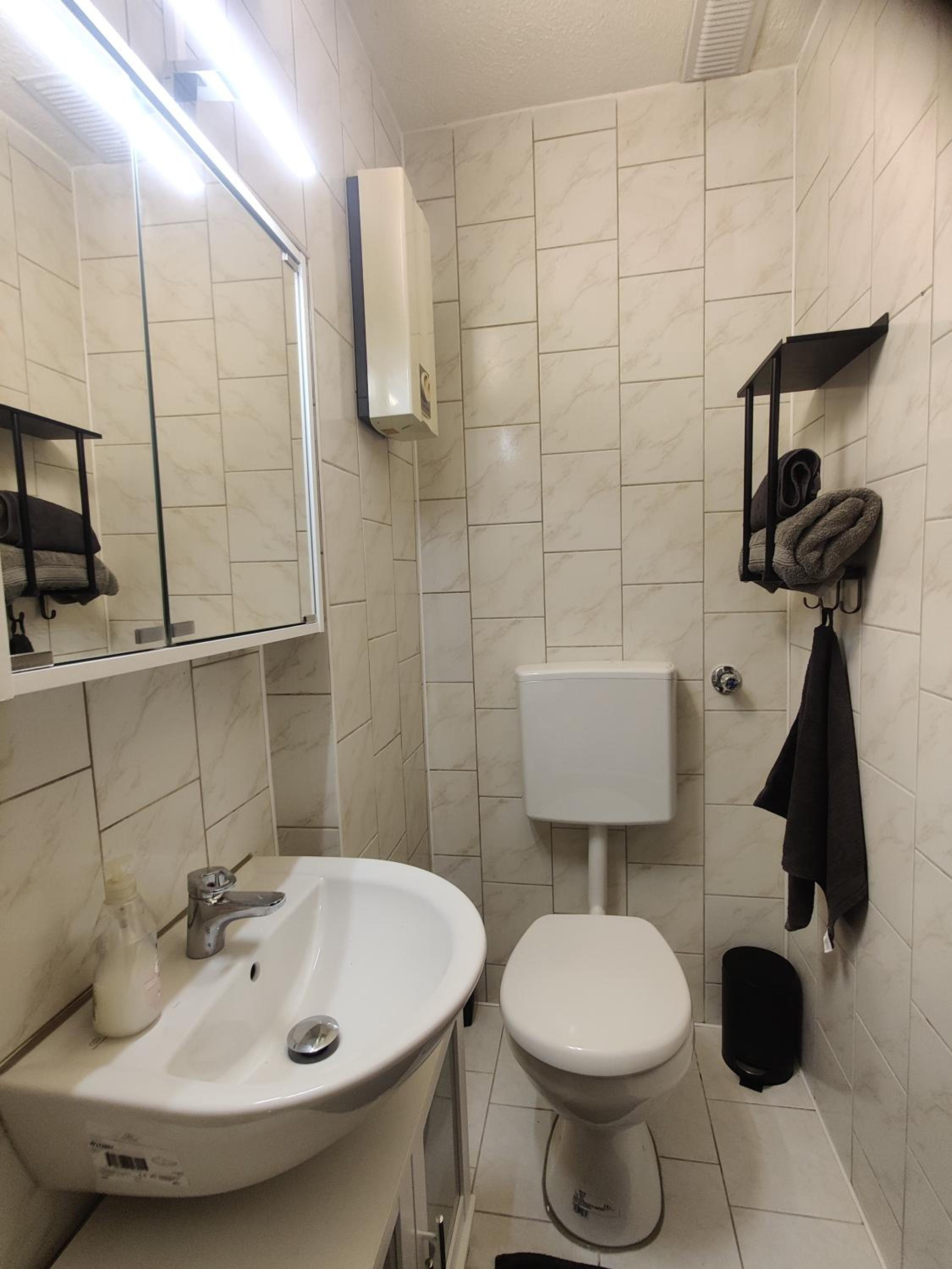 Double Room with Private Bathroom photo 2