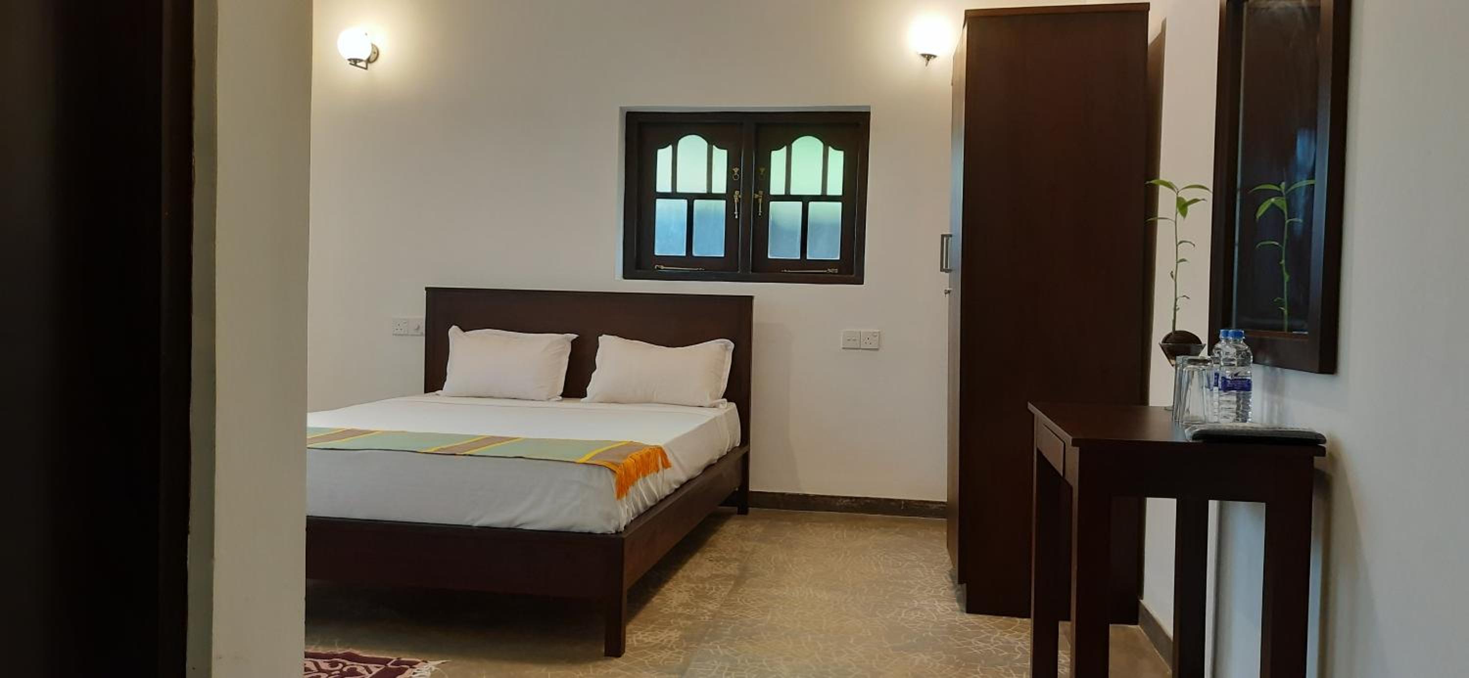 Budget Double Room photo 3