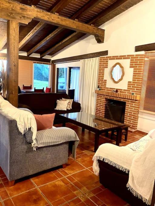 Casa de cinco habitaciones