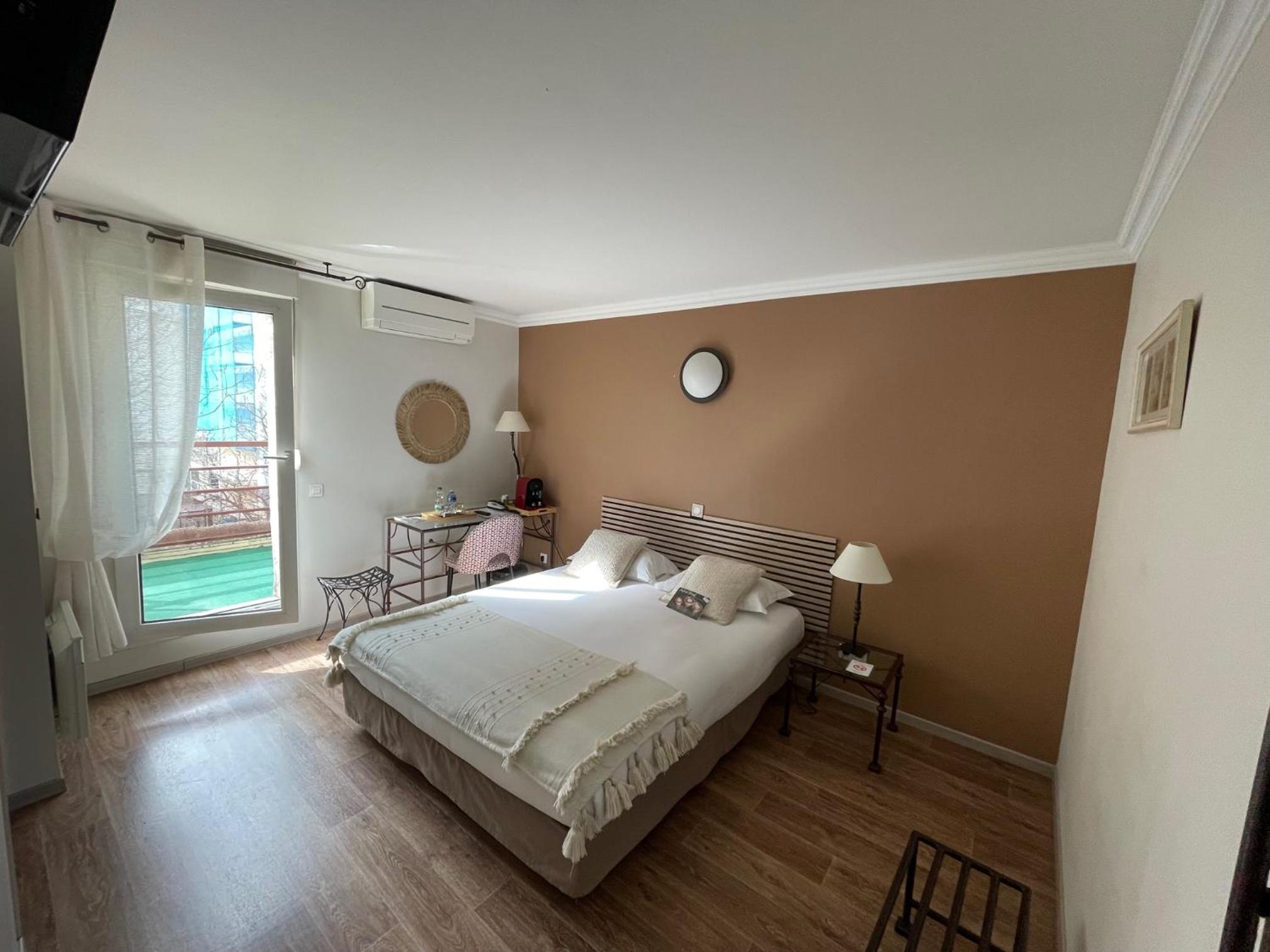 Superior Room with Terrace - Photo 4
