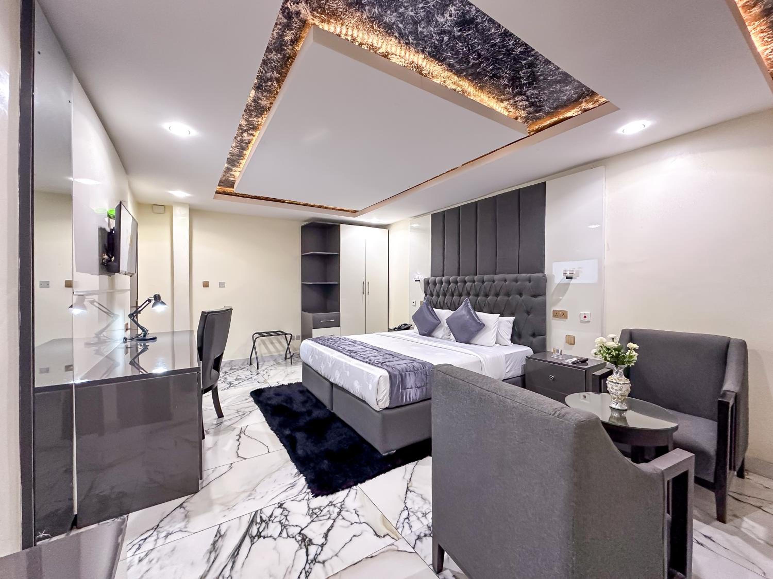 King Suite photo 2