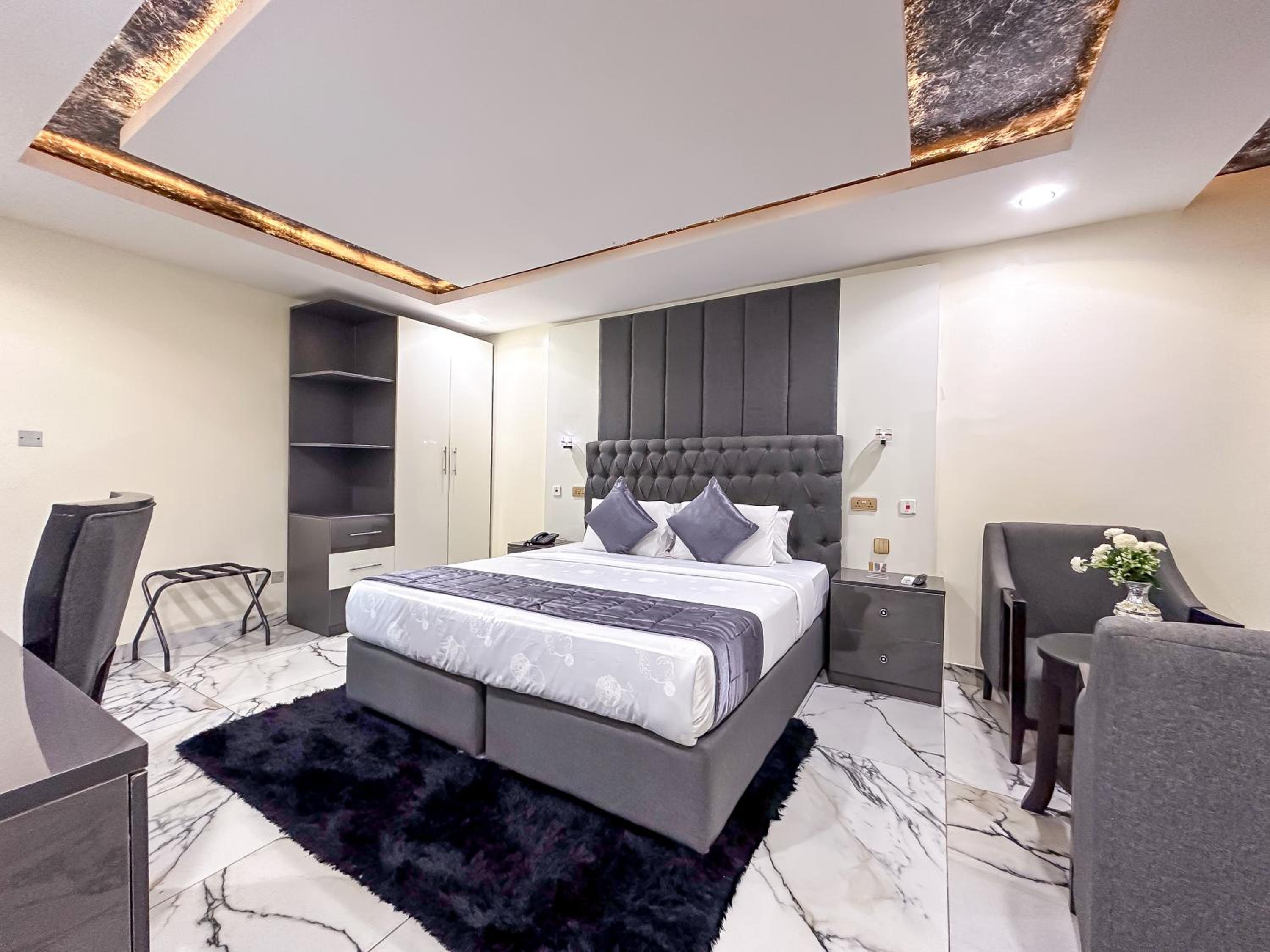 King Suite photo 3